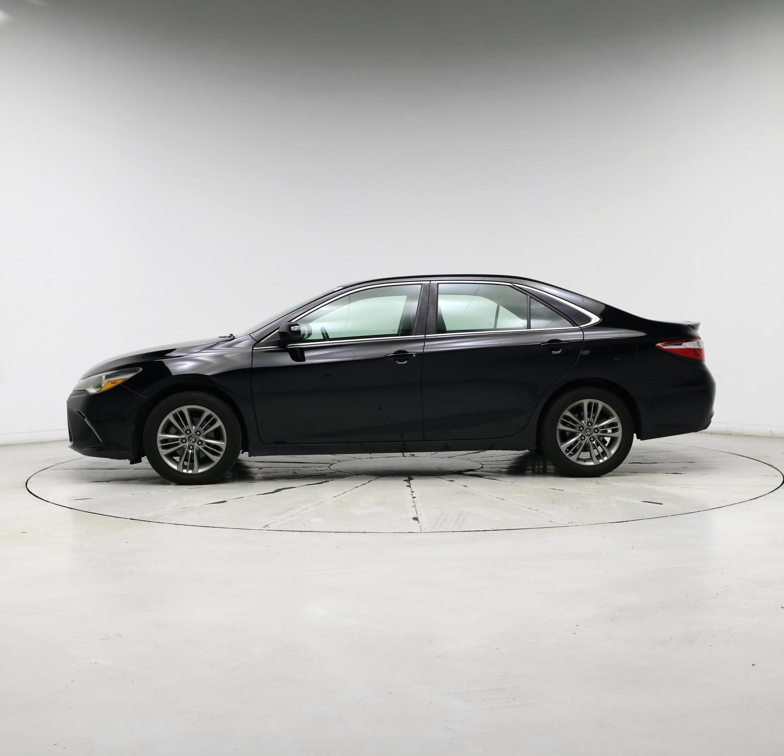 Thumbnail: 2017 Toyota Camry - 3