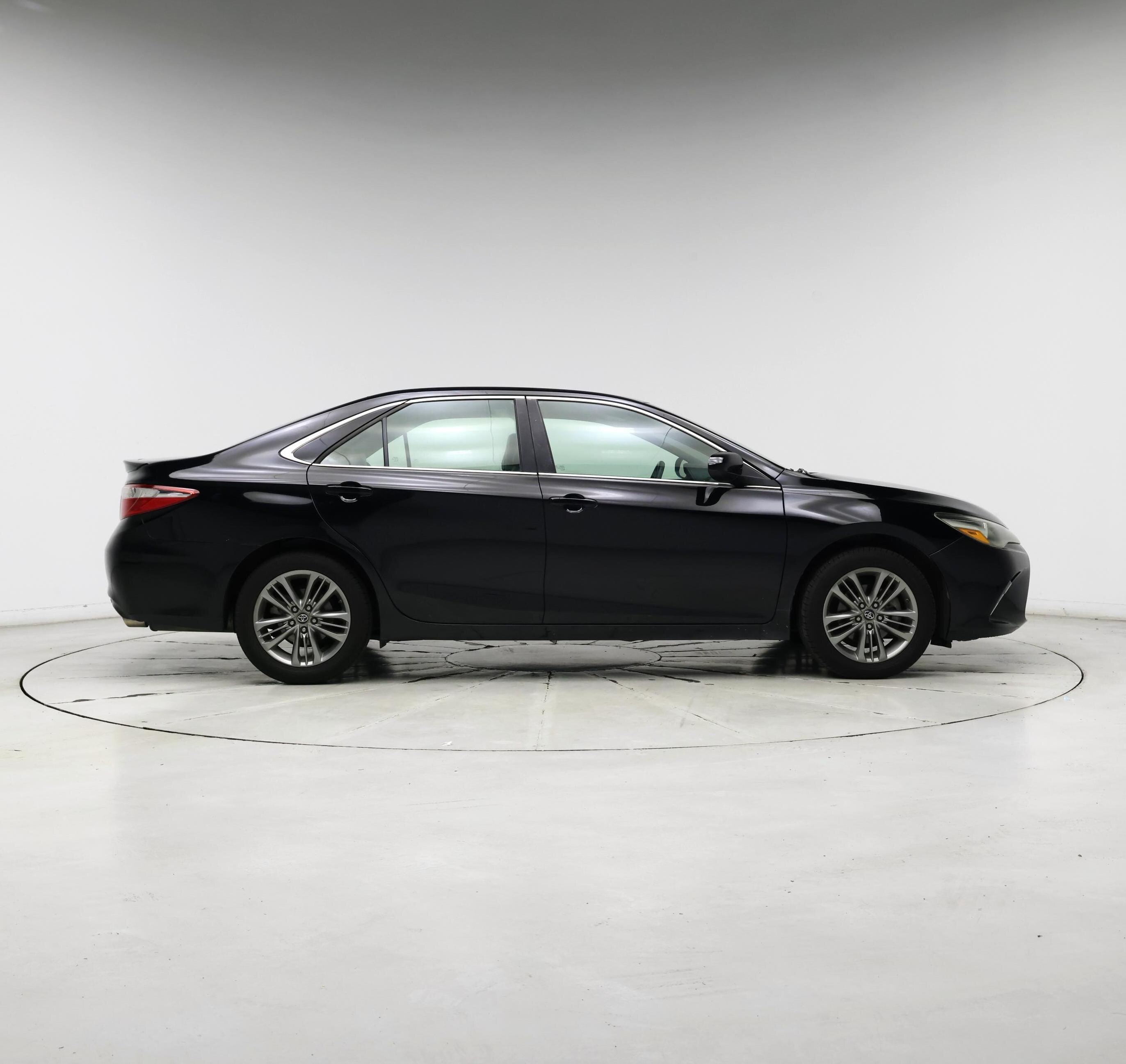 Thumbnail: 2017 Toyota Camry - 7