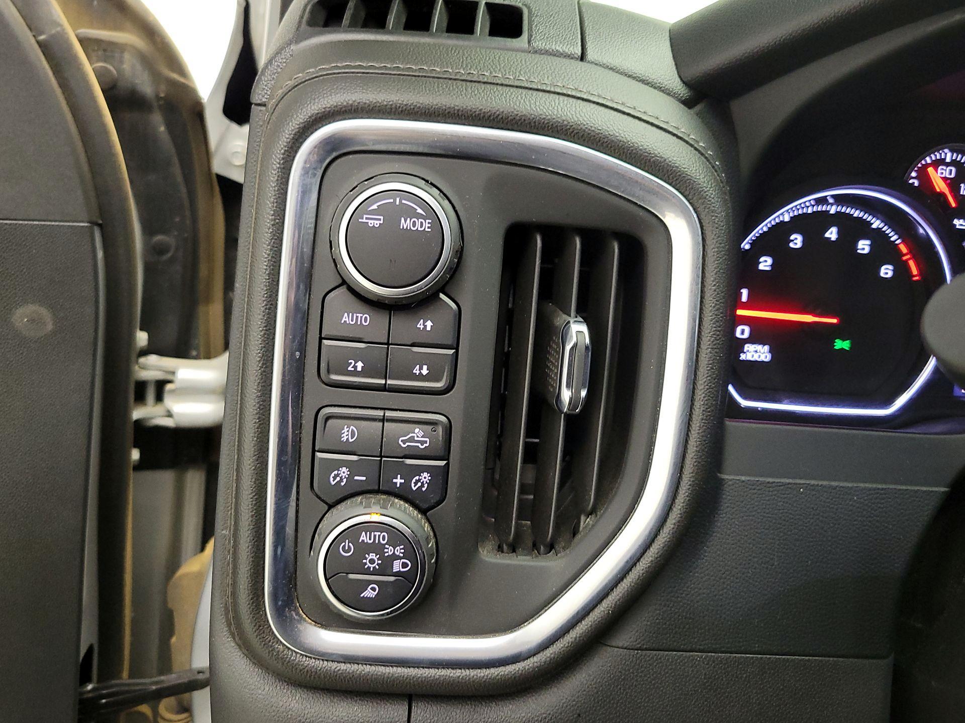 Thumbnail: 2022 Chevrolet Silverado 1500 - 13