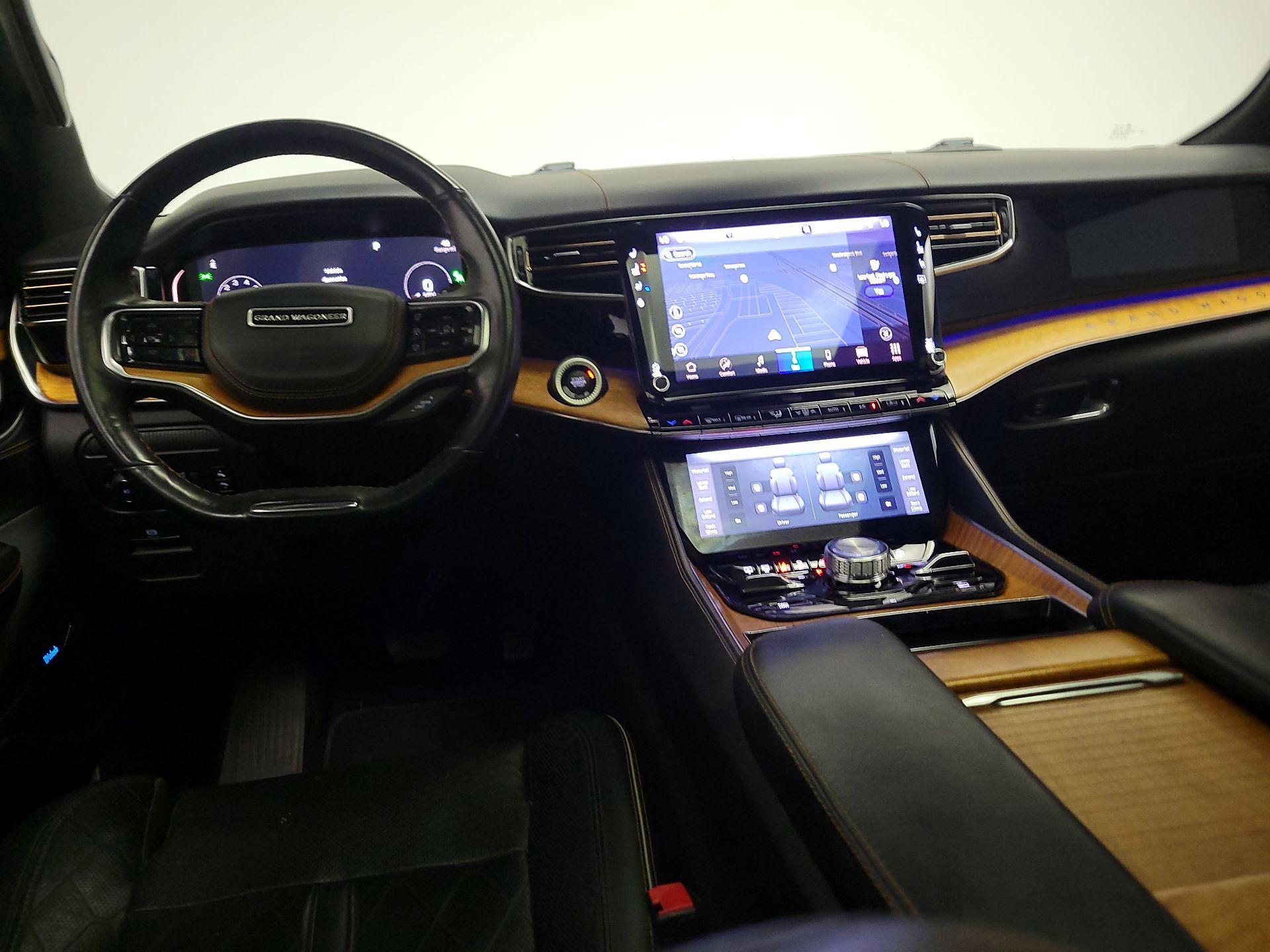 Thumbnail: 2022 Jeep Grand Wagoneer - 9