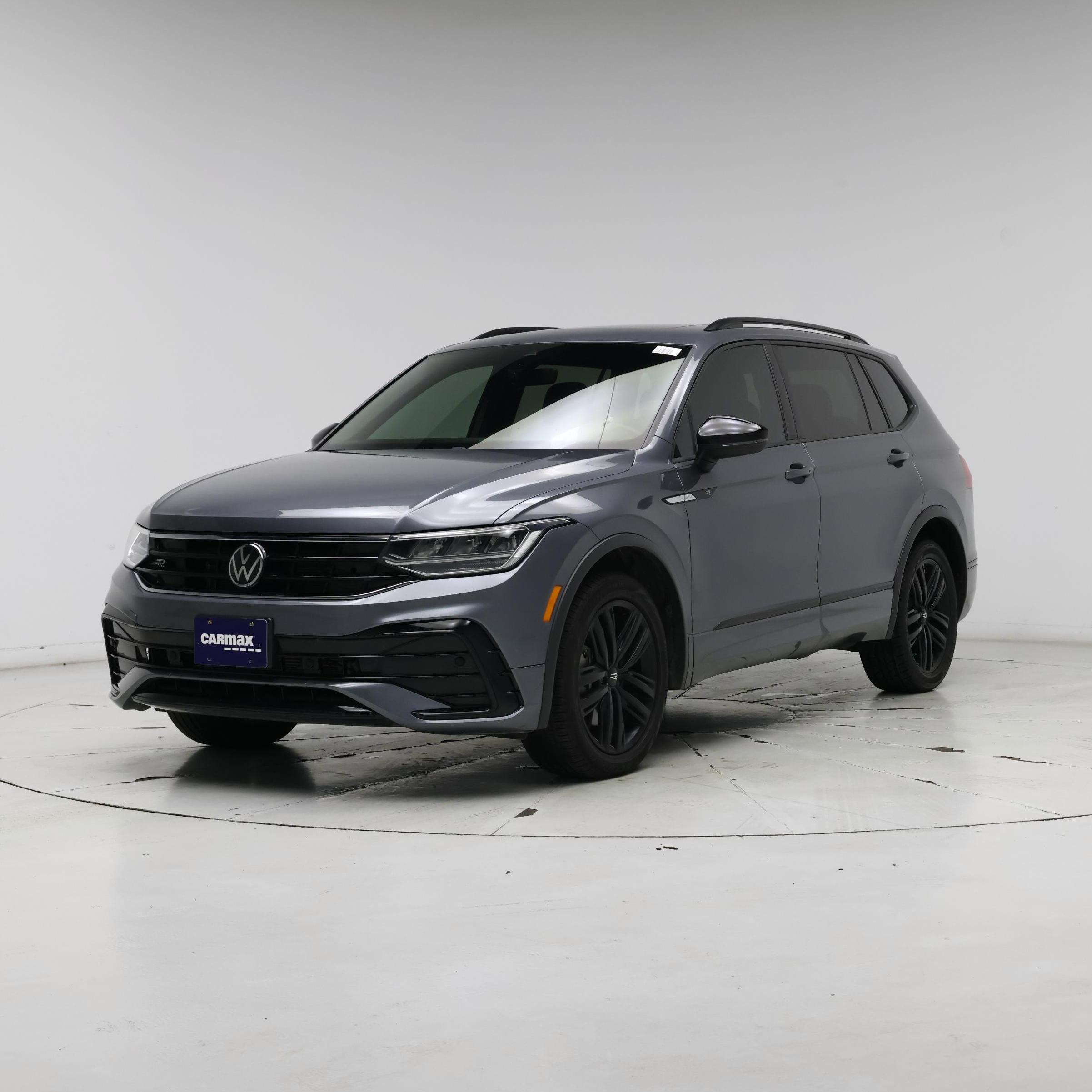 Thumbnail: 2022 Volkswagen Tiguan - 4