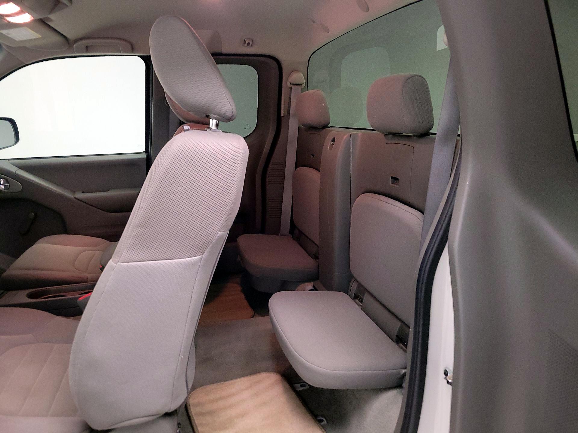 Thumbnail: 2017 Nissan Frontier - 16