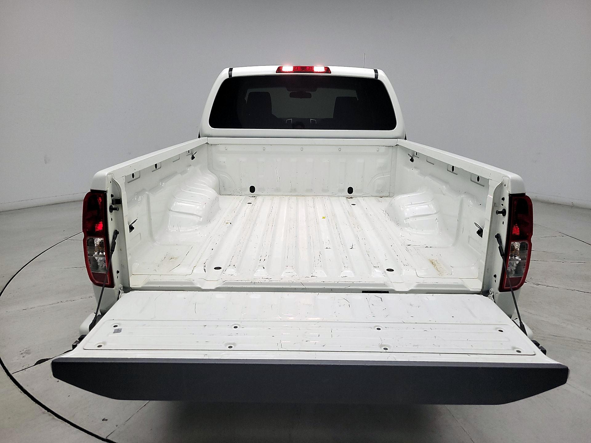 Thumbnail: 2017 Nissan Frontier - 17