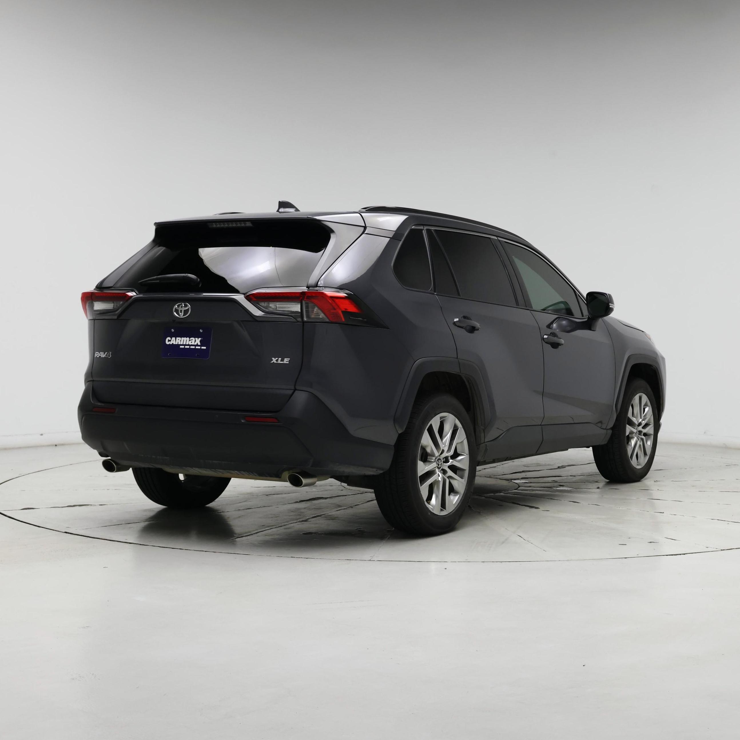 Thumbnail: 2020 Toyota RAV4 - 8
