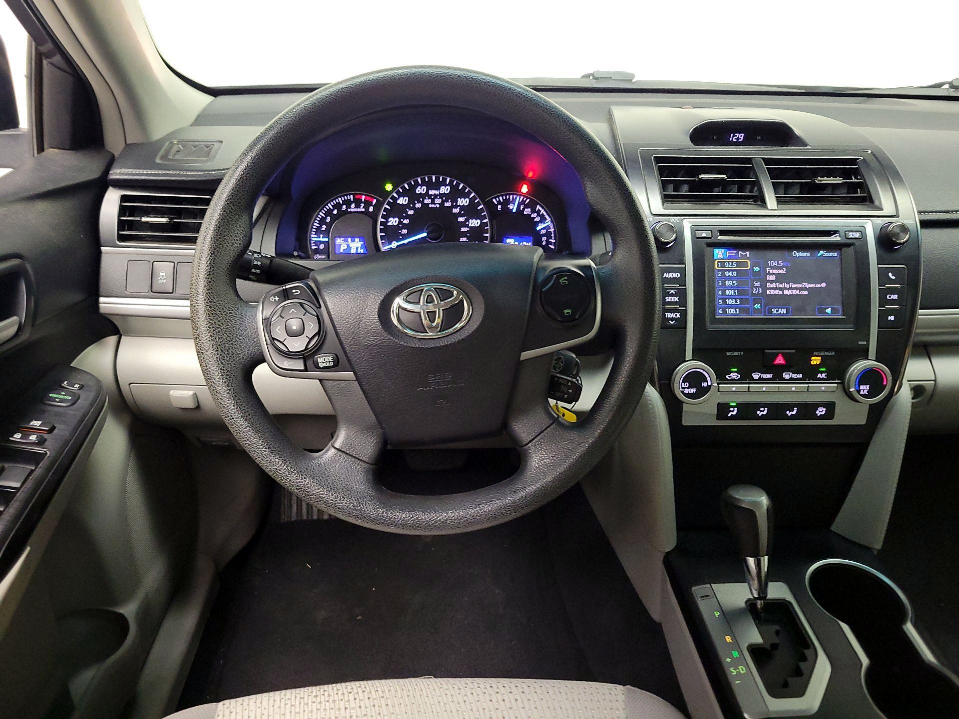 Thumbnail: 2014 Toyota Camry - 10