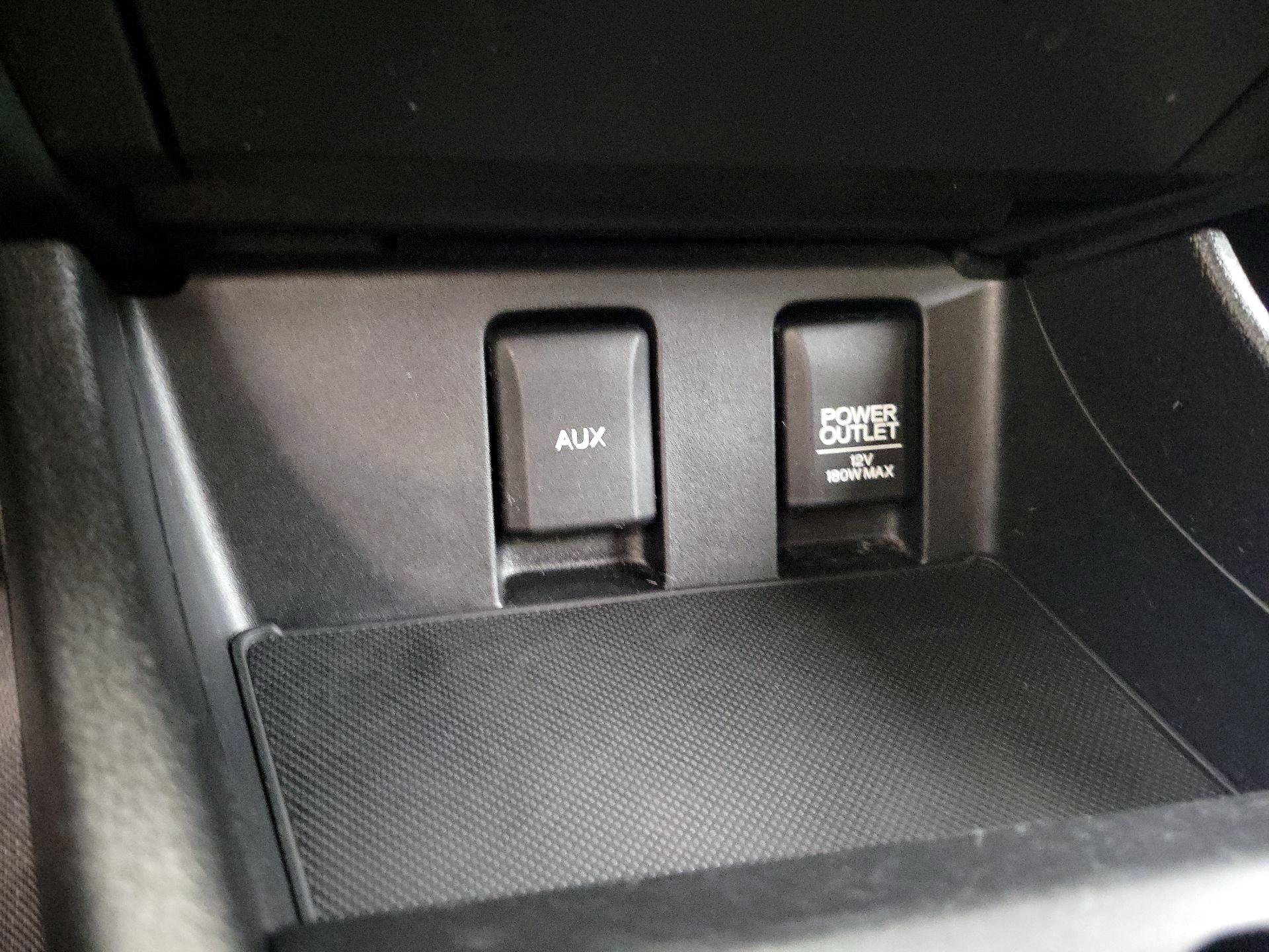 Thumbnail: 2013 Honda Civic - 18