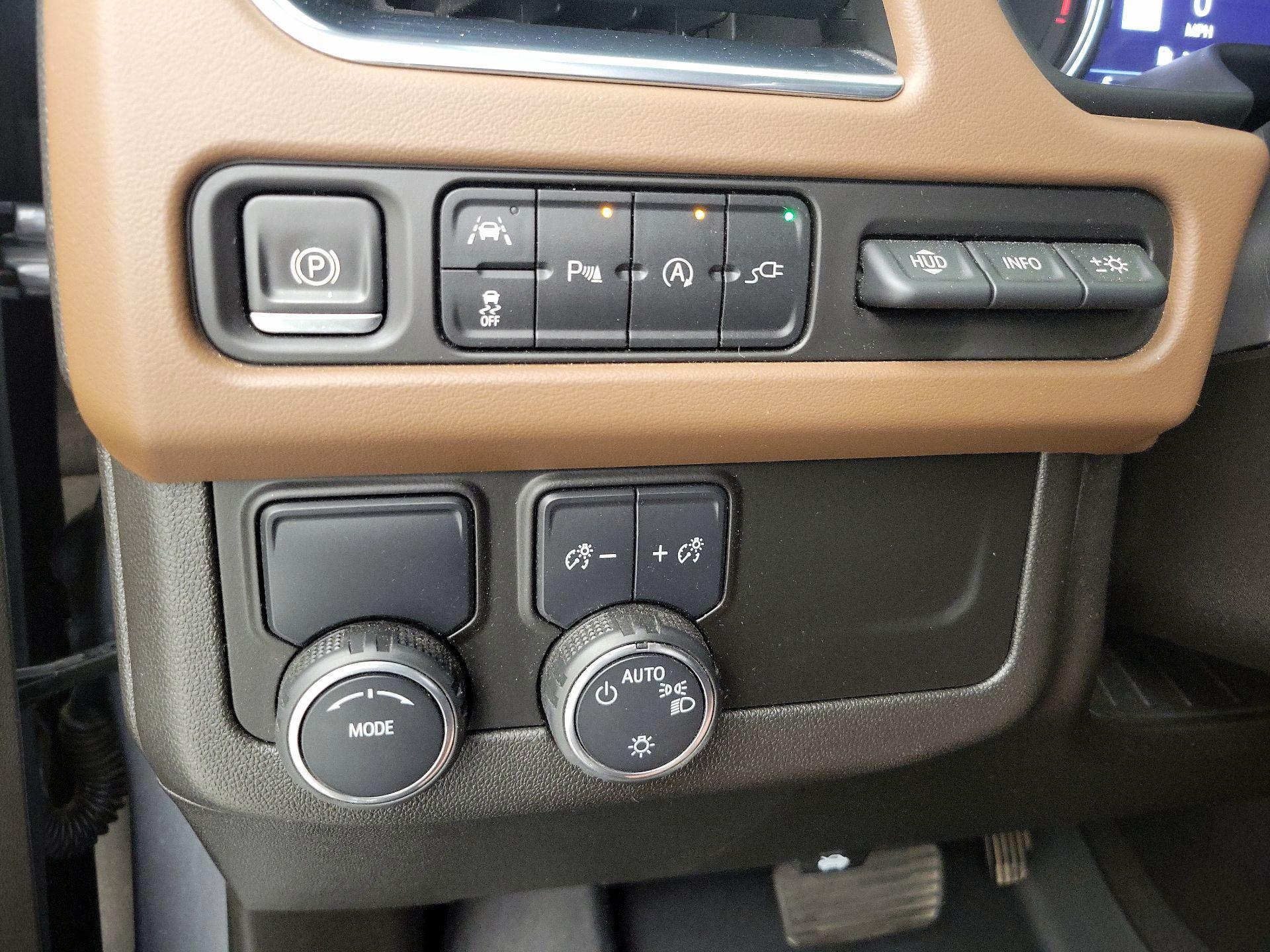 Thumbnail: 2021 Chevrolet Tahoe - 11