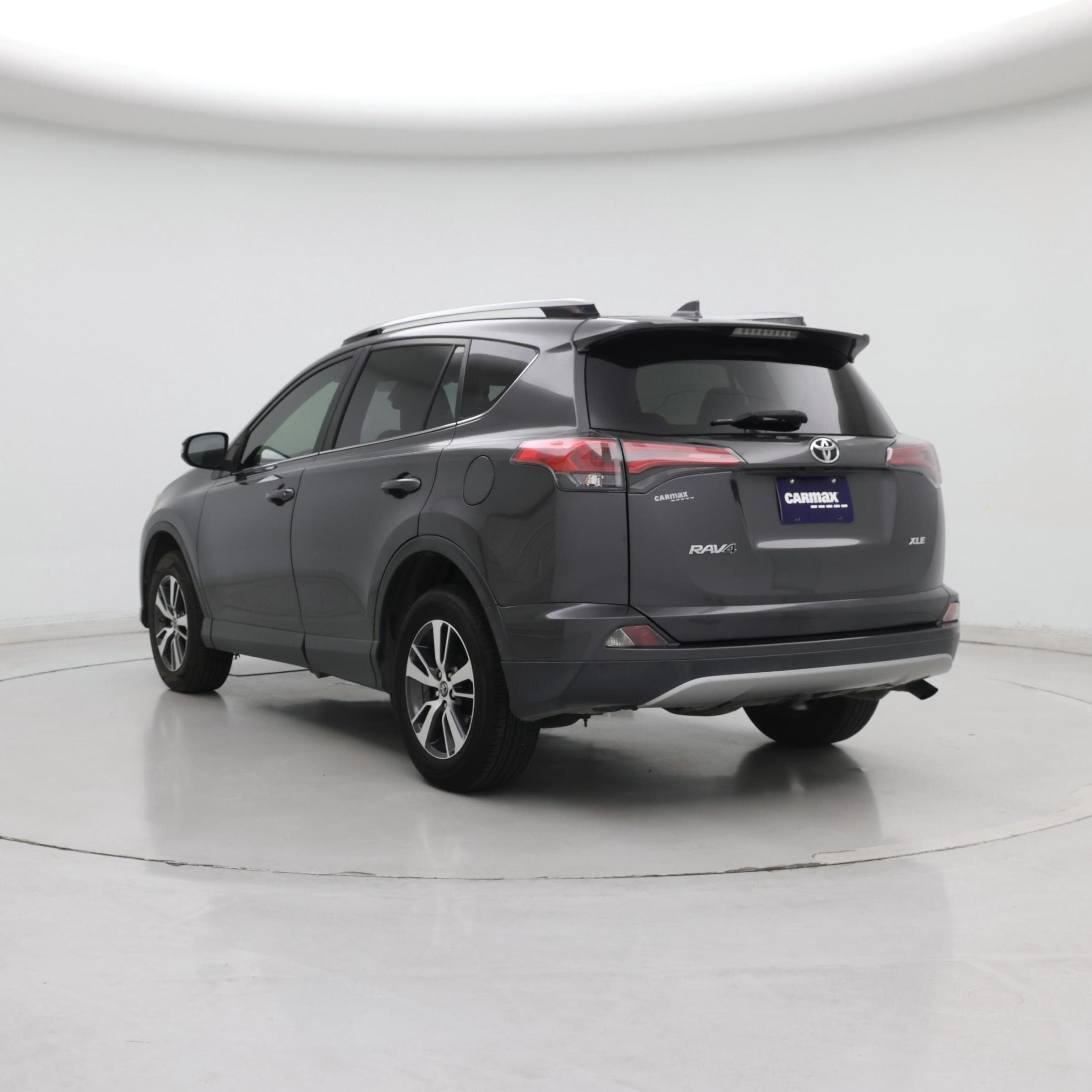 Thumbnail: 2018 Toyota RAV4 - 2
