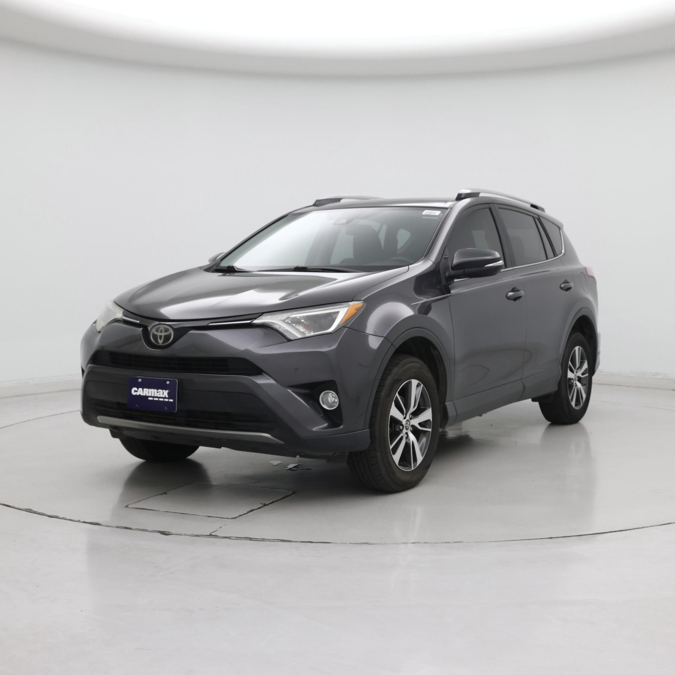 Thumbnail: 2018 Toyota RAV4 - 4
