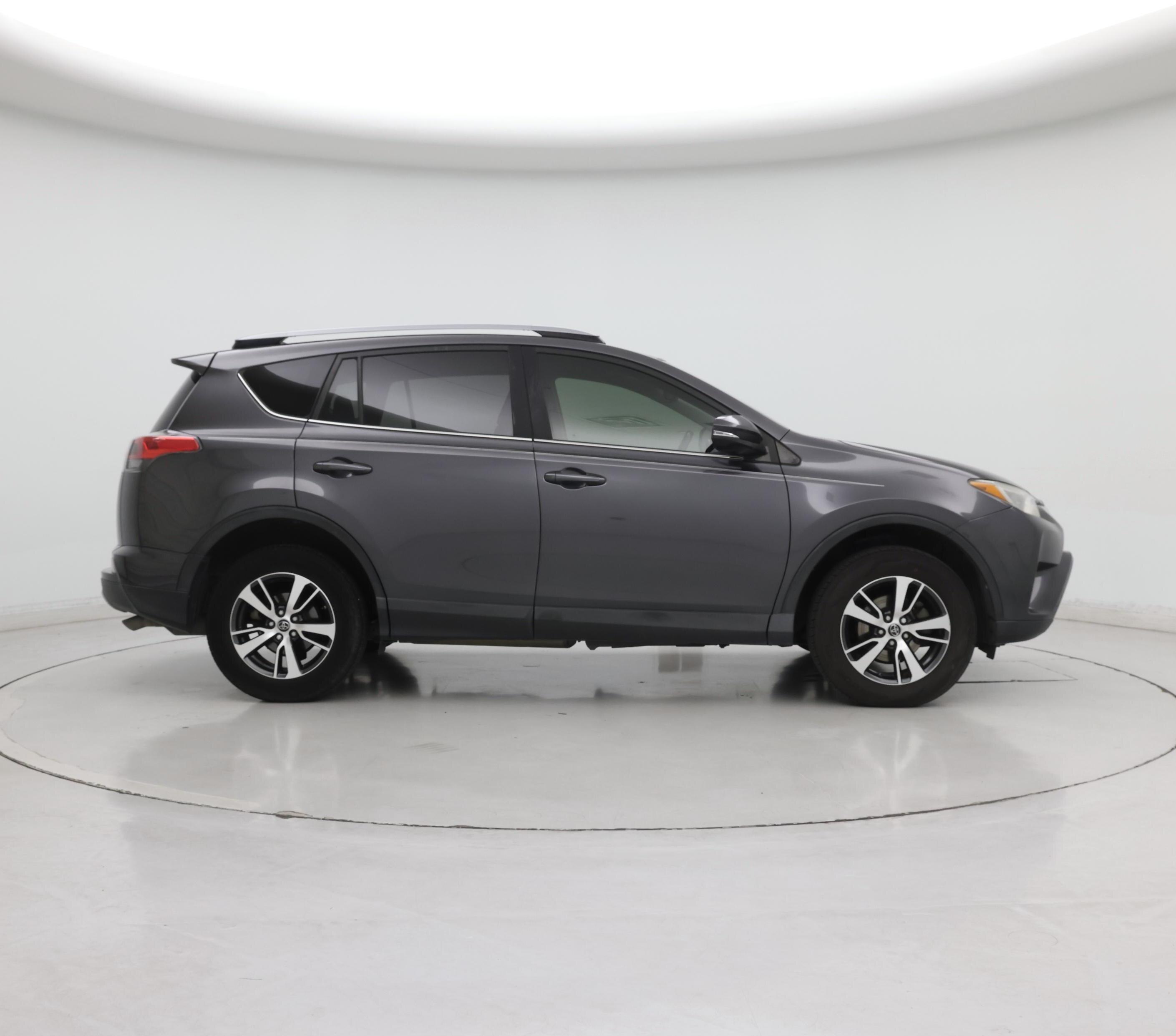 Thumbnail: 2018 Toyota RAV4 - 7