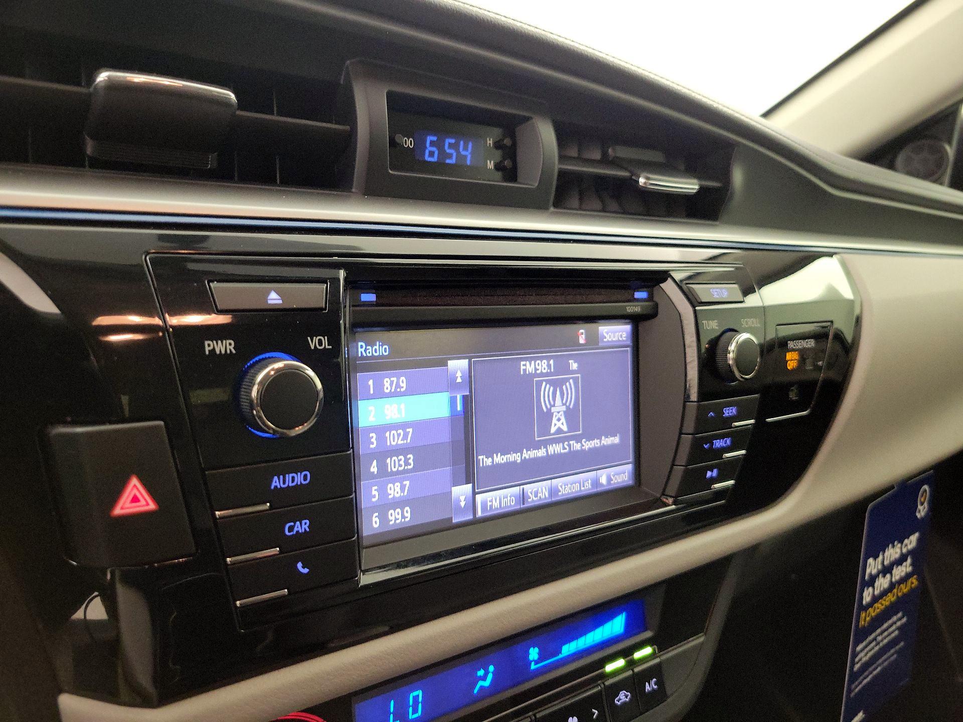 Thumbnail: 2014 Toyota Corolla - 15