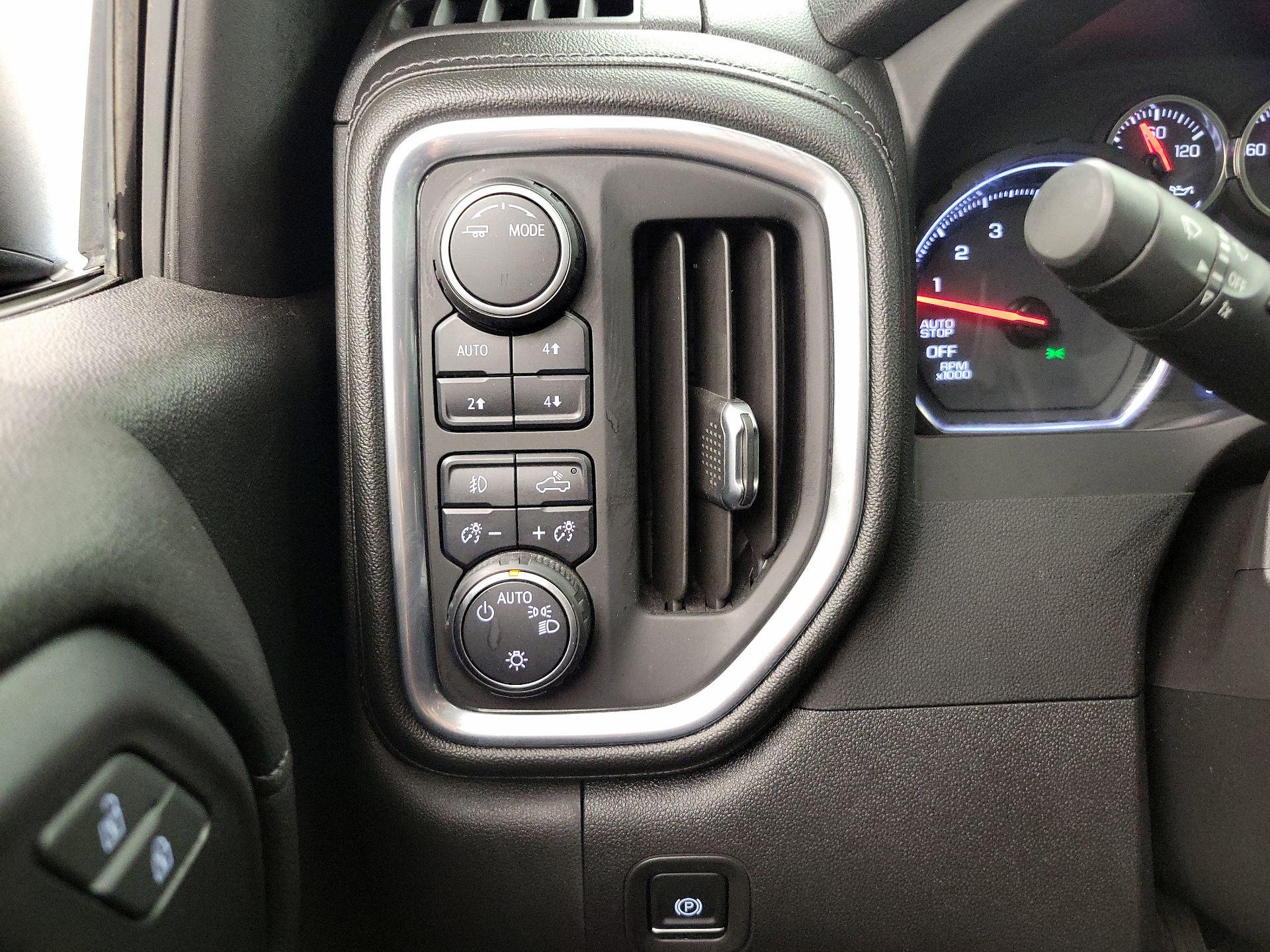 Thumbnail: 2020 Chevrolet Silverado 1500 - 13