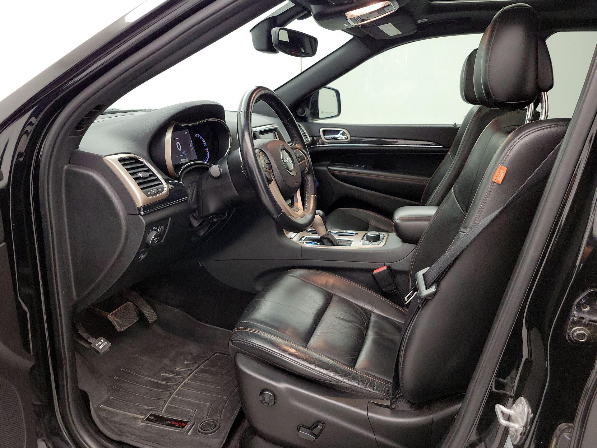 Thumbnail: 2017 Jeep Grand Cherokee - 11
