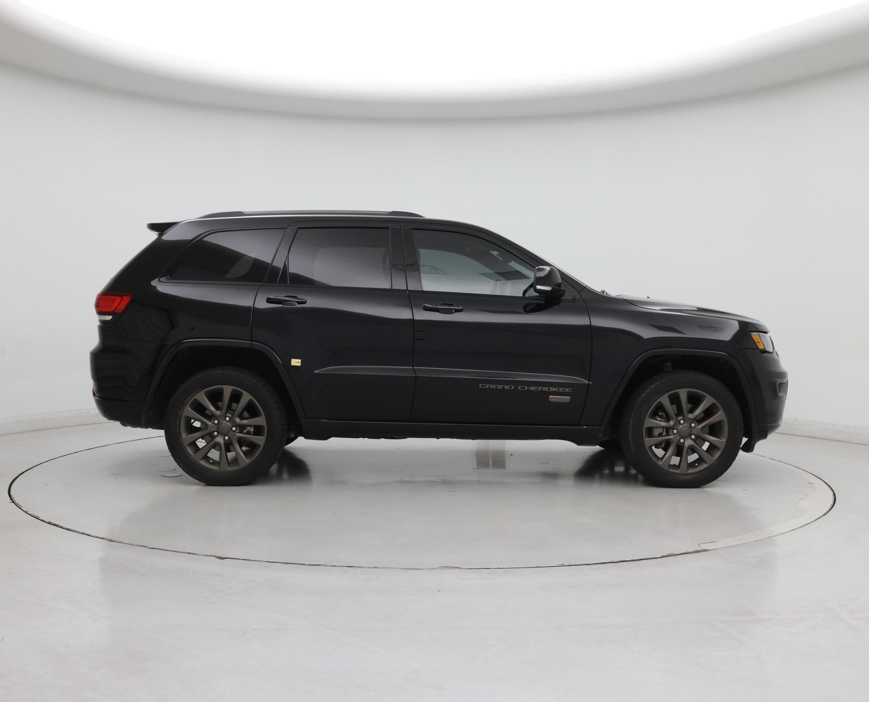 Thumbnail: 2017 Jeep Grand Cherokee - 7