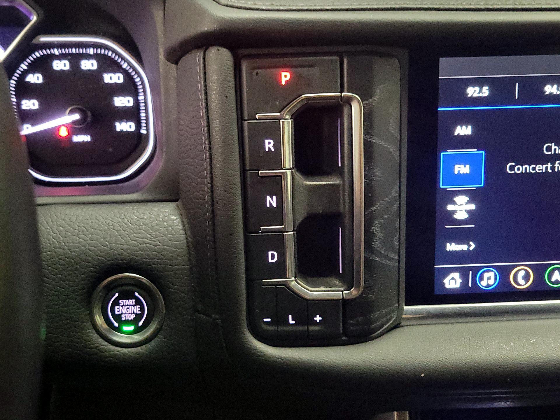 Thumbnail: 2021 GMC Yukon XL - 17