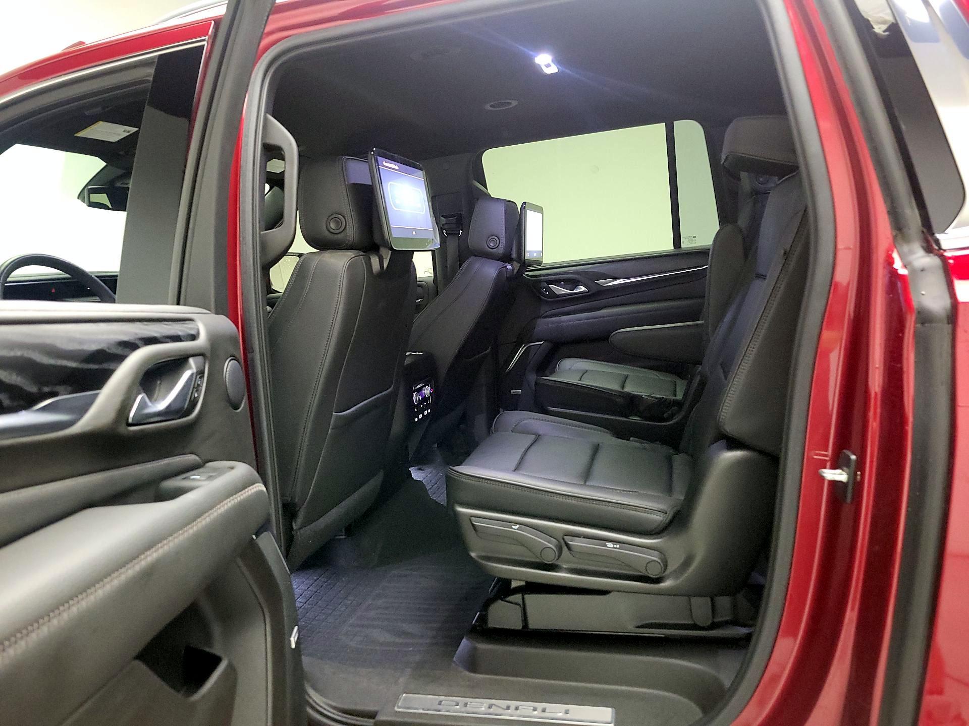 Thumbnail: 2021 GMC Yukon XL - 19