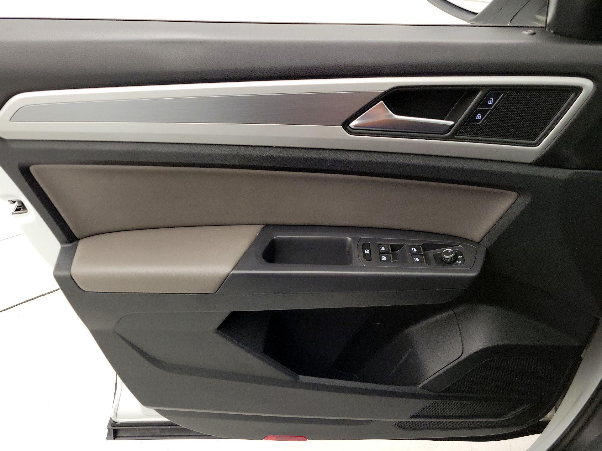 Thumbnail: 2021 Volkswagen Atlas - 12