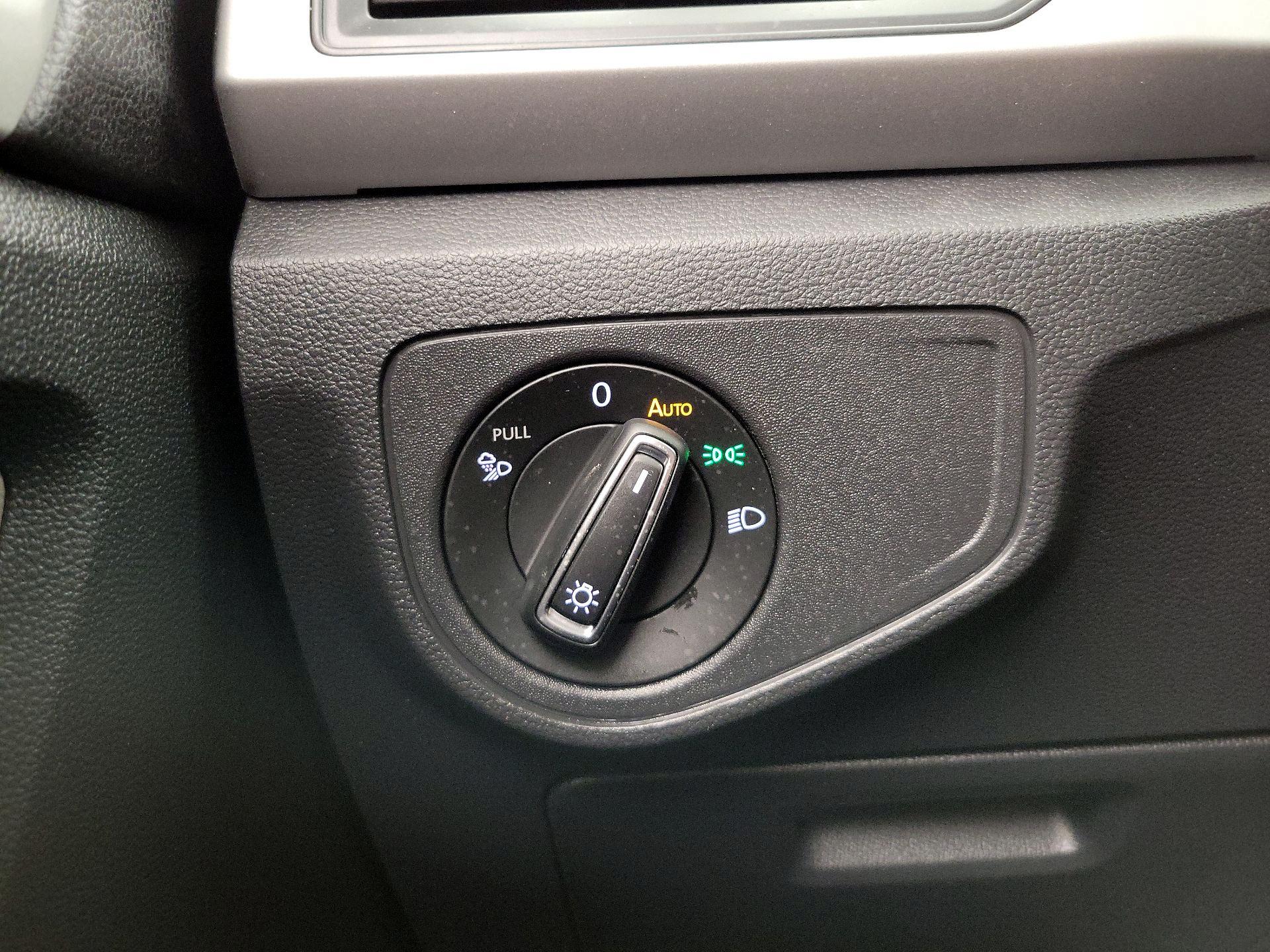 Thumbnail: 2021 Volkswagen Atlas - 13