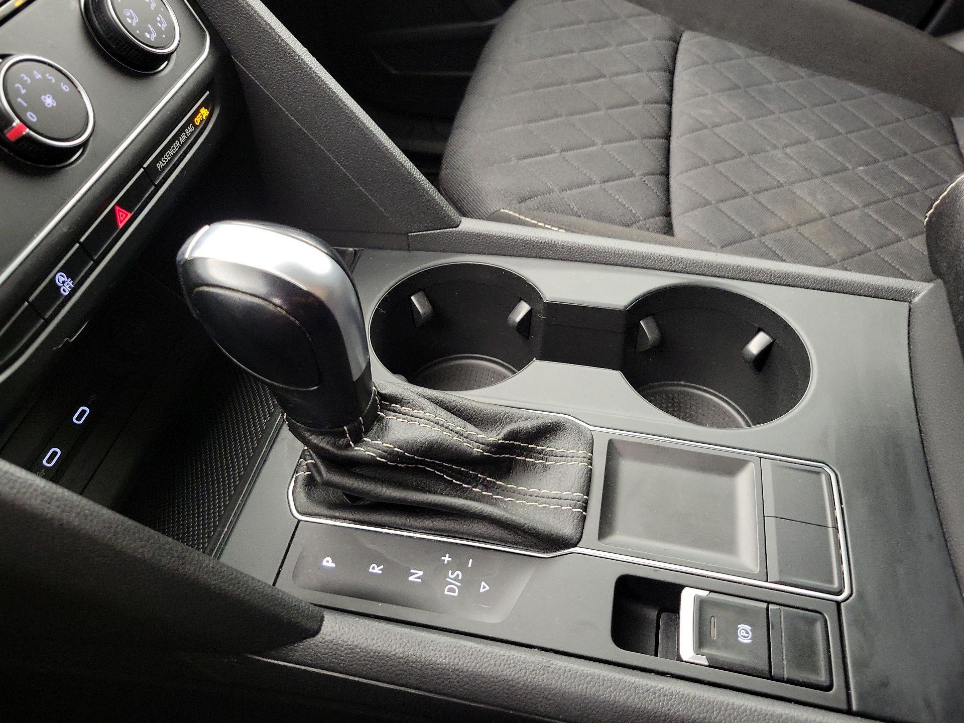 Thumbnail: 2021 Volkswagen Atlas - 17