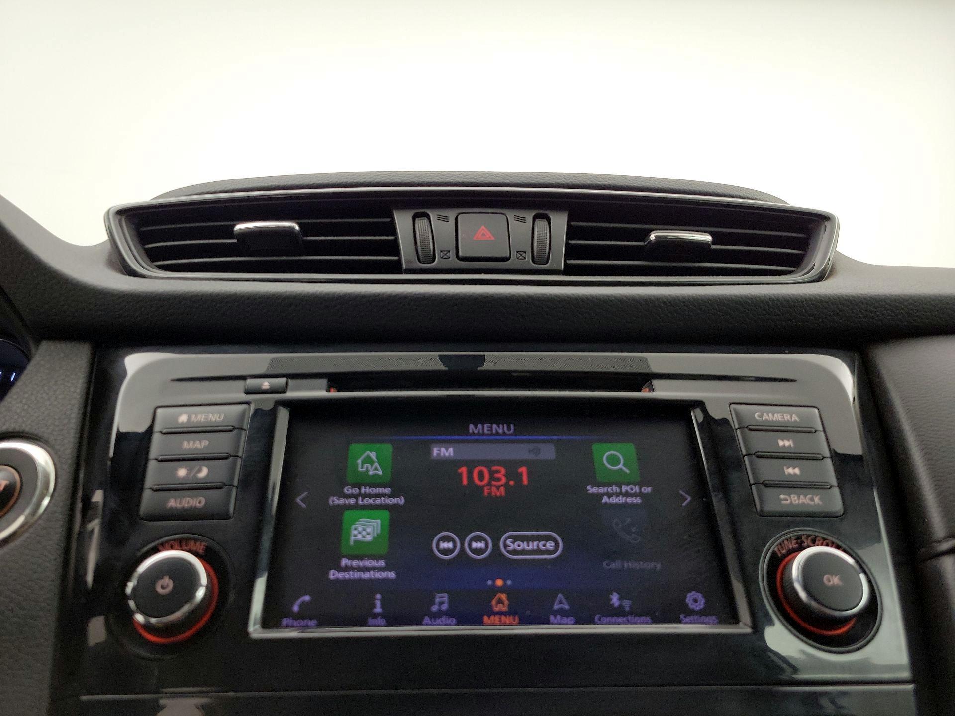 Thumbnail: 2018 Nissan Rogue - 16