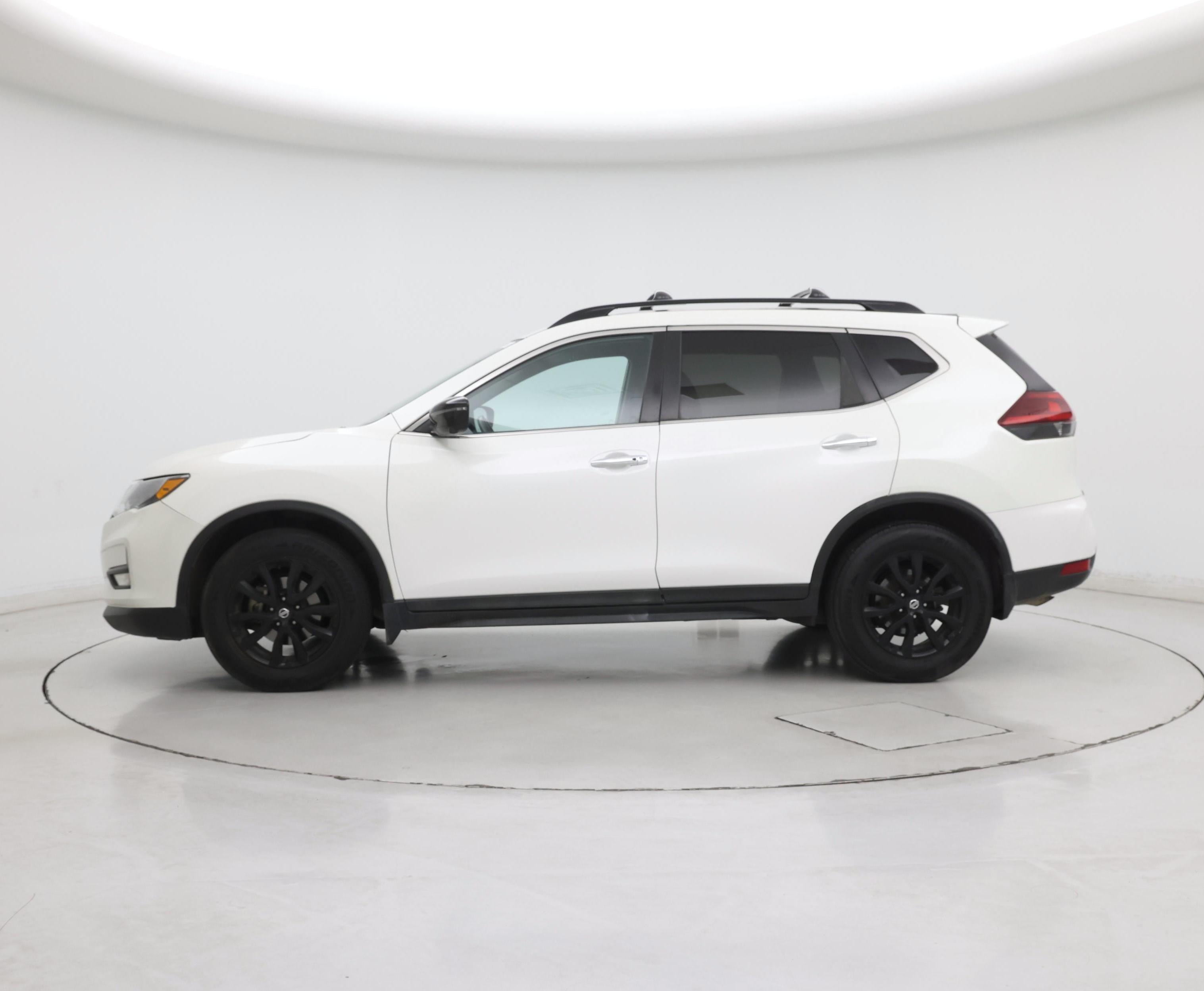 Thumbnail: 2018 Nissan Rogue - 3