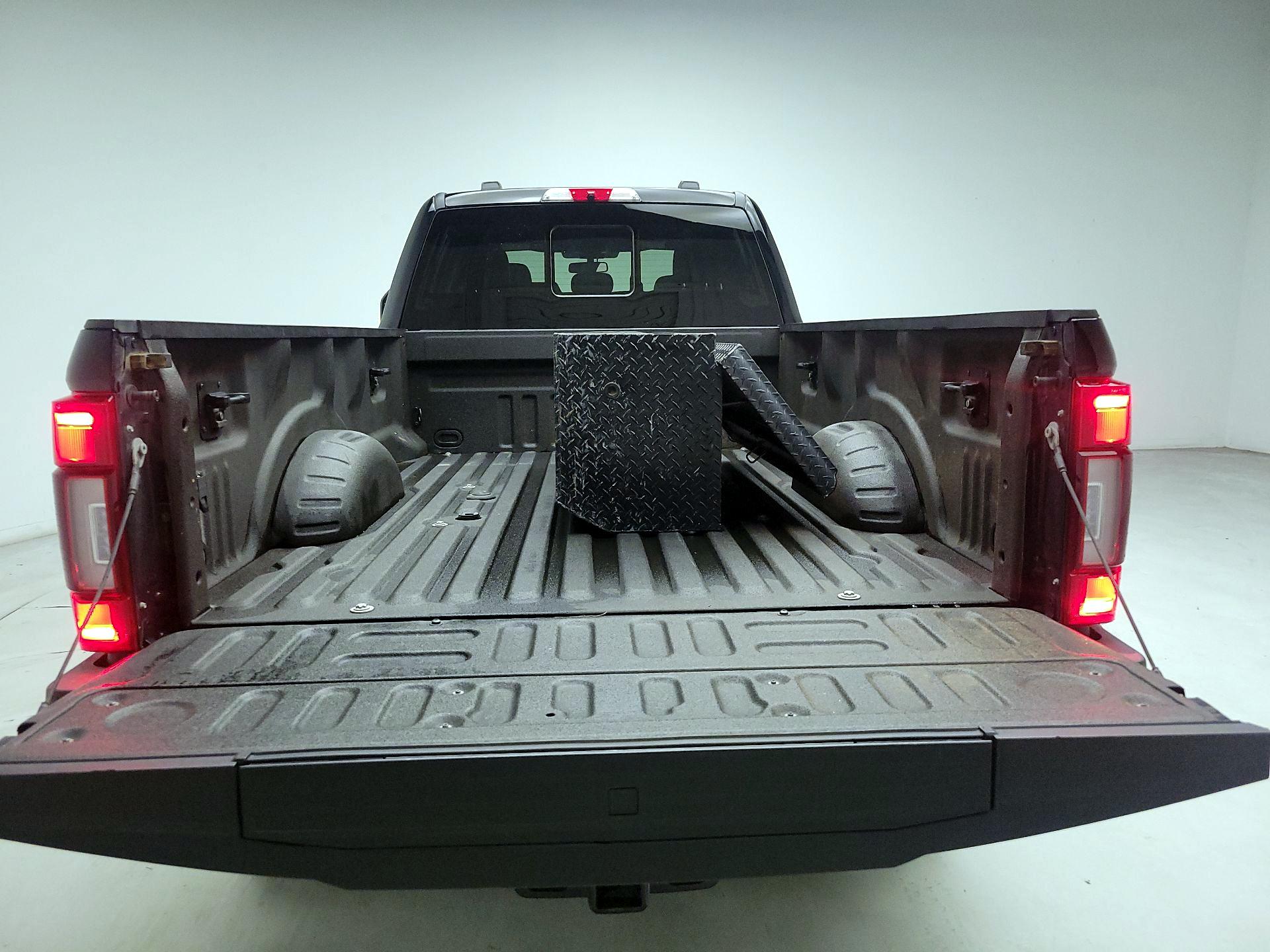 Thumbnail: 2022 Ford F-350 - 19