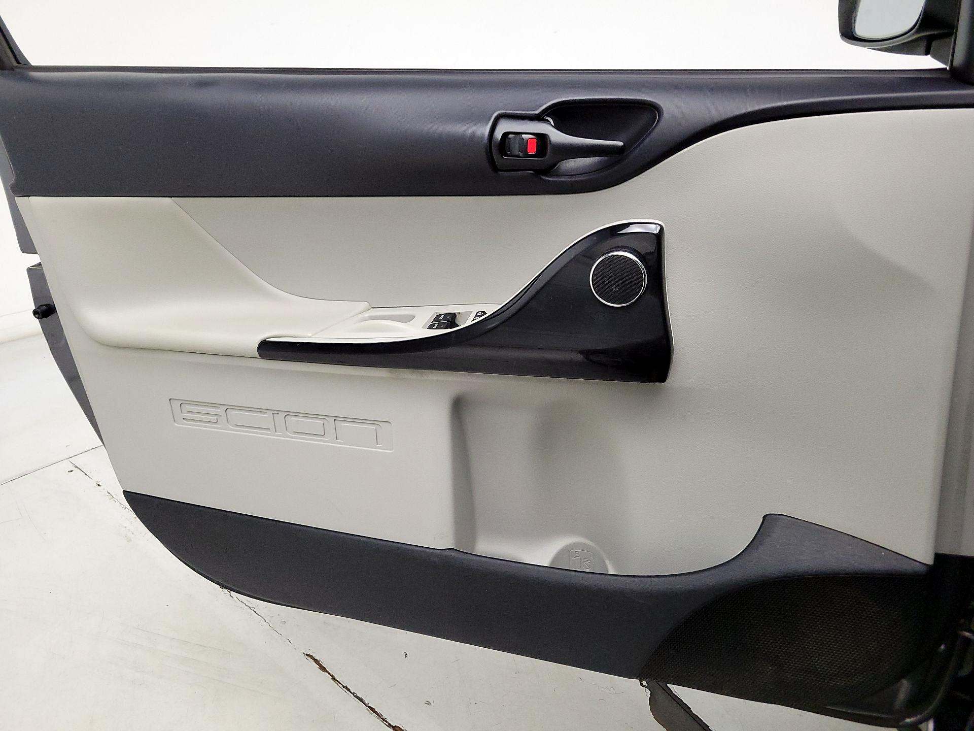 Thumbnail: 2013 Scion iQ - 12