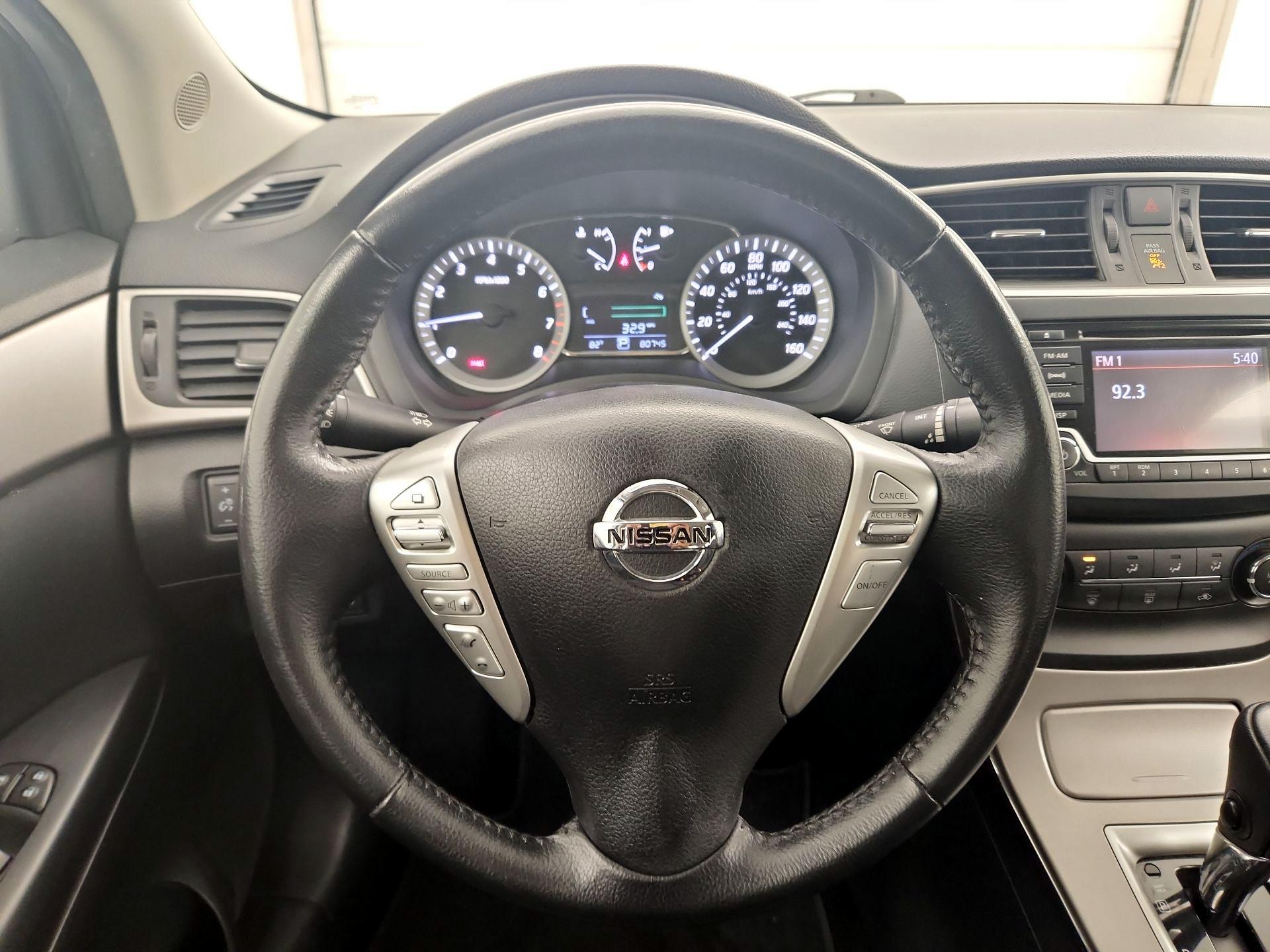 Thumbnail: 2015 Nissan Sentra - 10