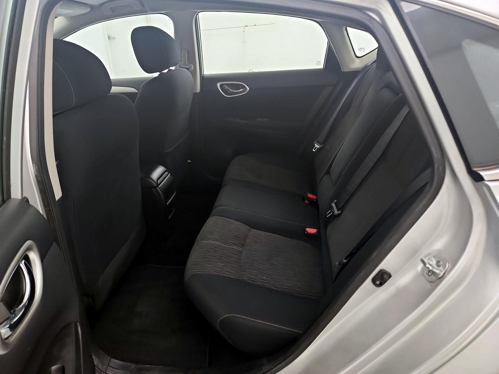 Thumbnail: 2015 Nissan Sentra - 19