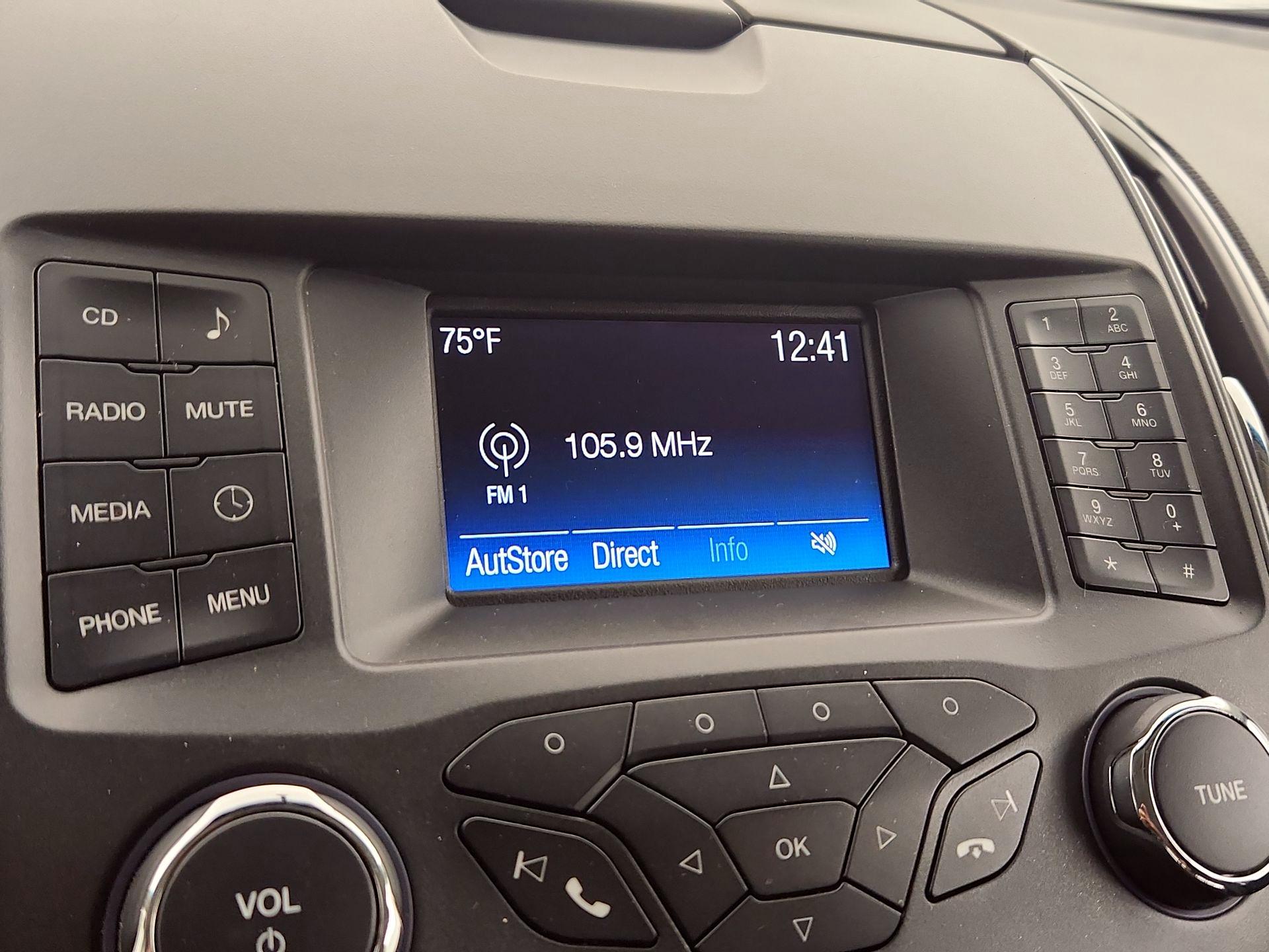 Thumbnail: 2016 Ford Edge - 15