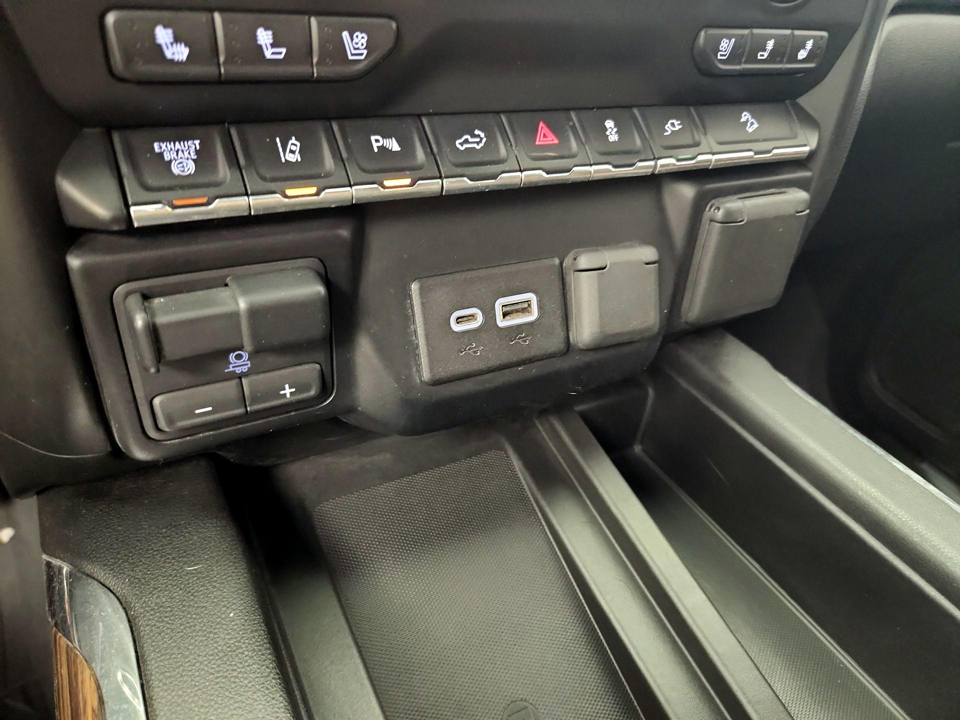 Thumbnail: 2020 Chevrolet Silverado 2500 - 19
