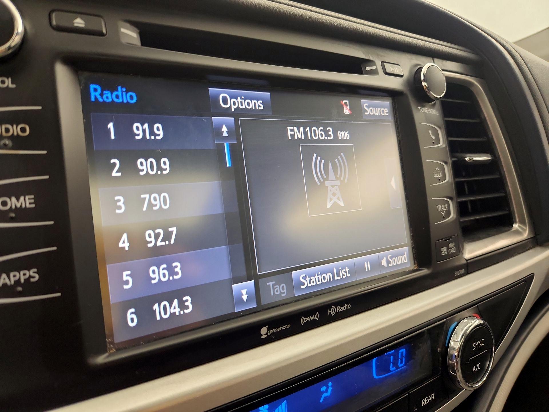 Thumbnail: 2019 Toyota Highlander - 16