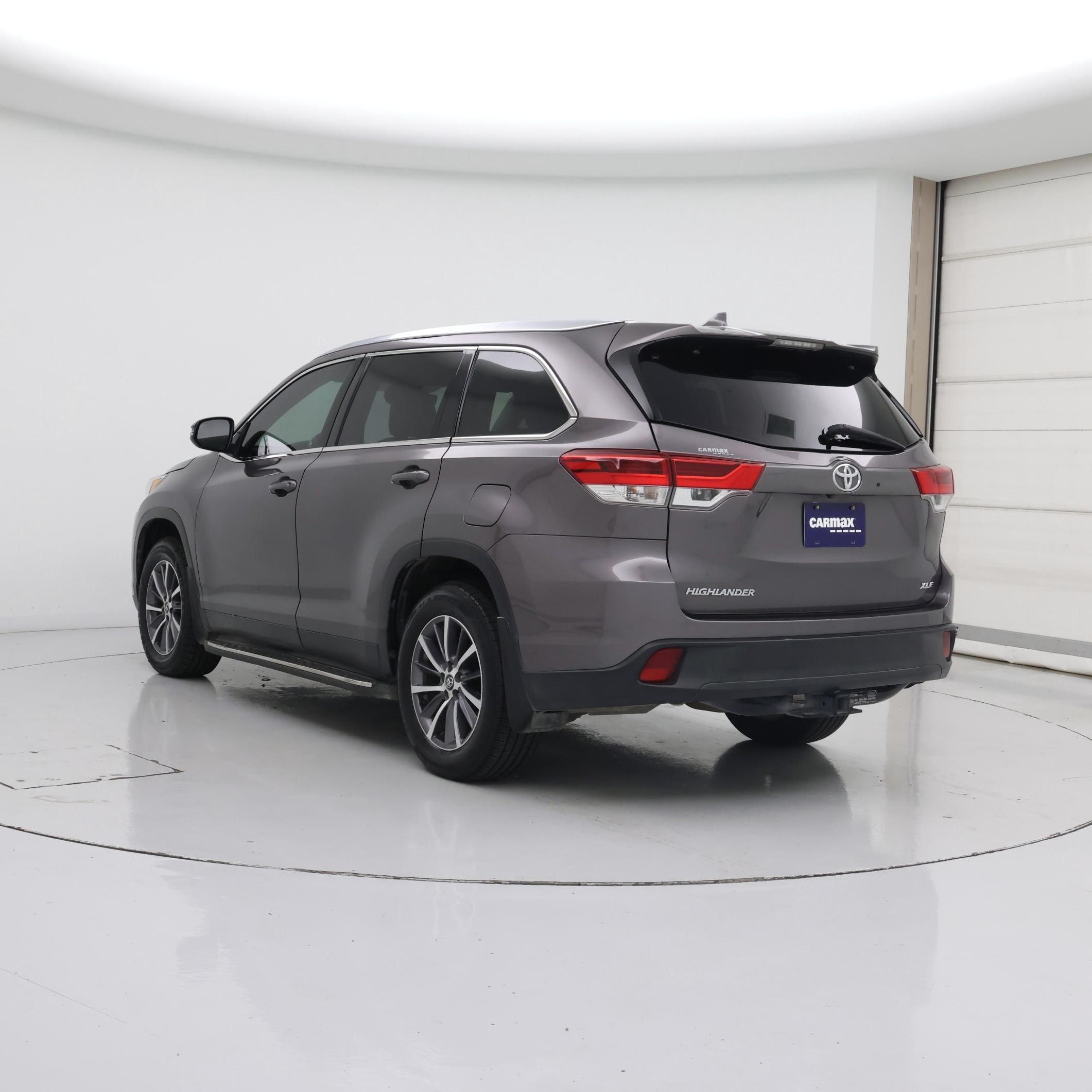 Thumbnail: 2019 Toyota Highlander - 2