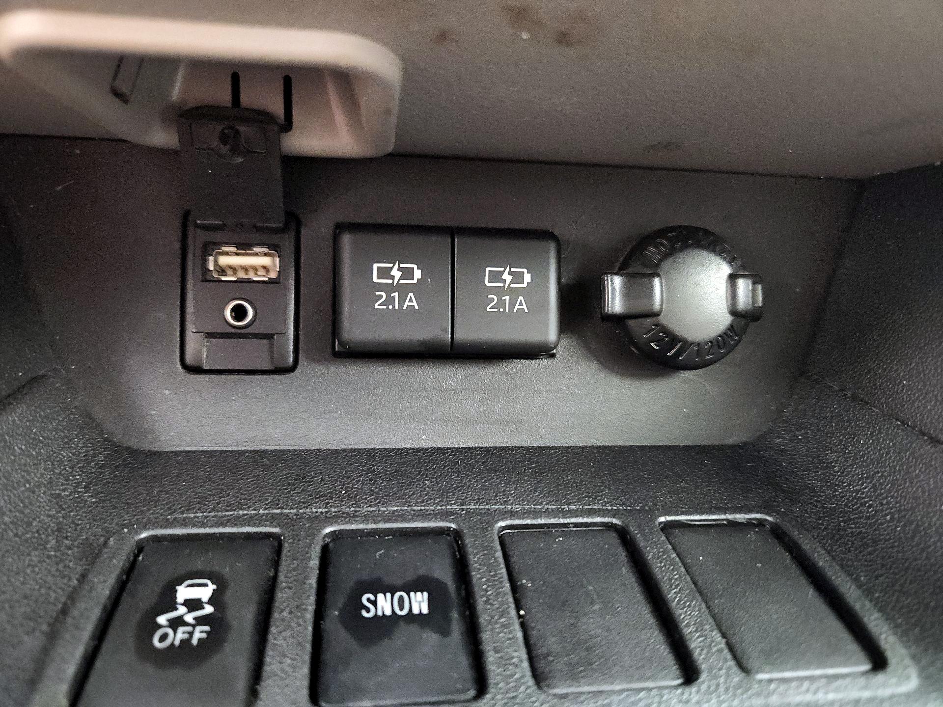 Thumbnail: 2019 Toyota Highlander - 19