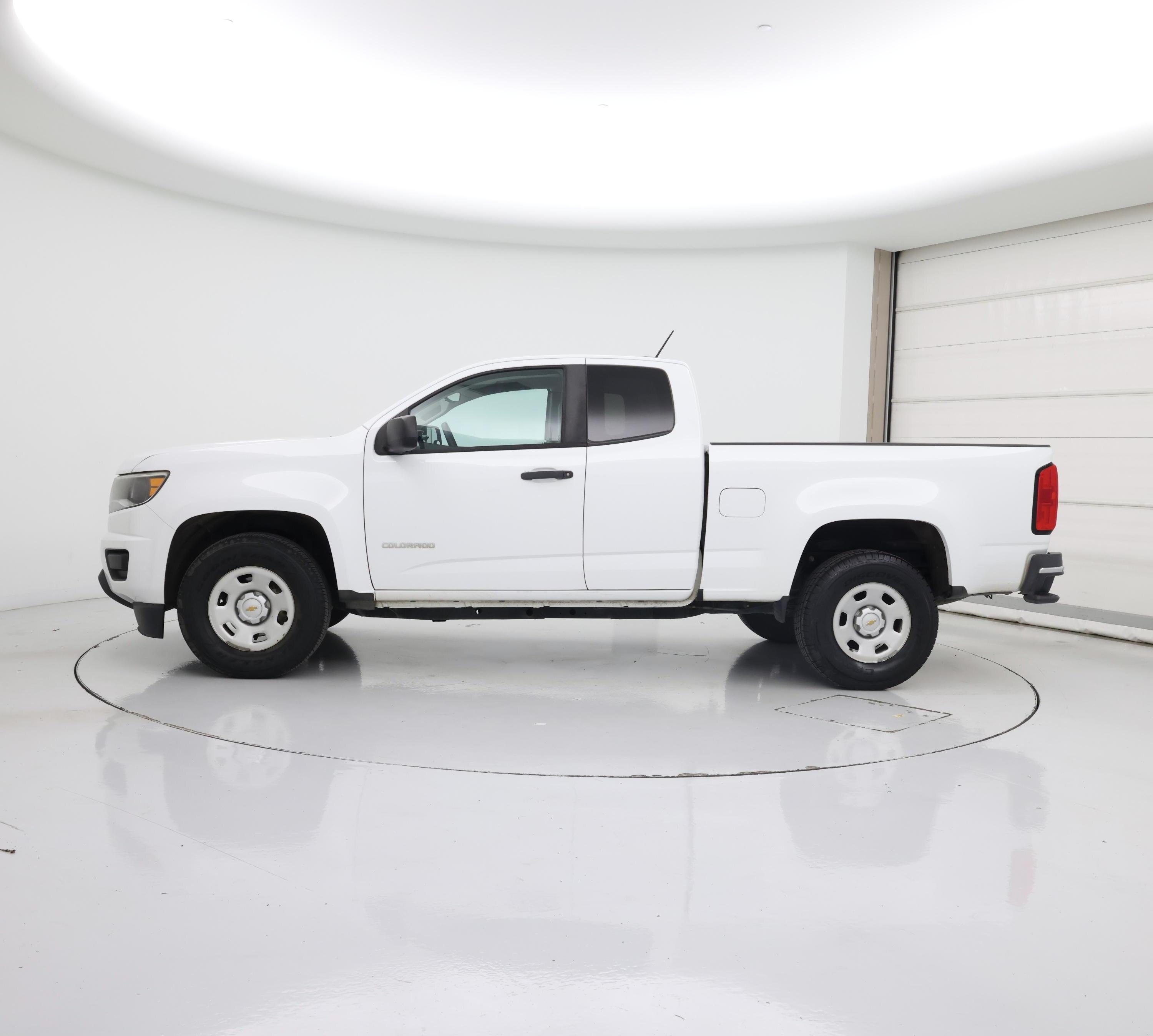 Thumbnail: 2018 Chevrolet Colorado - 3