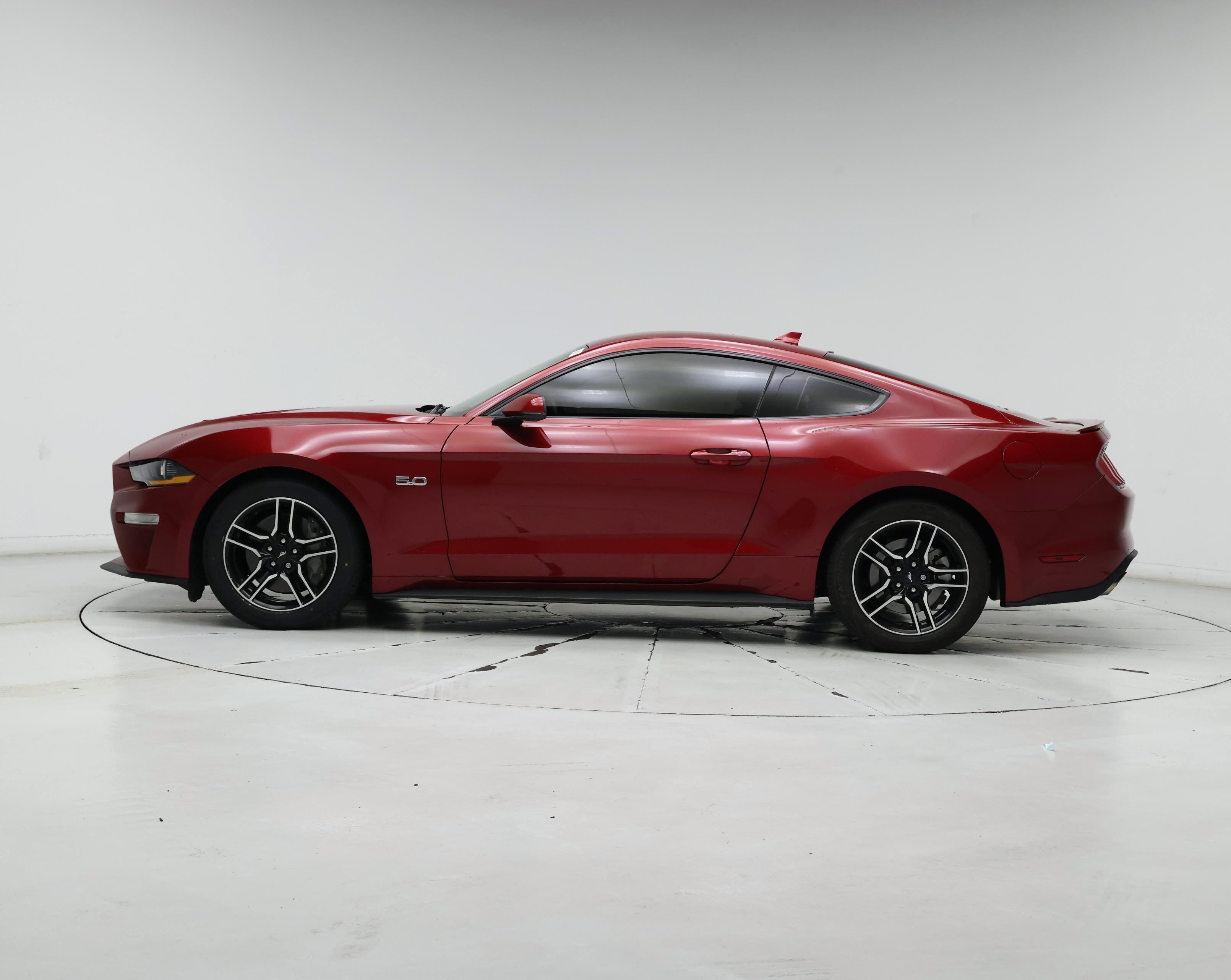 Thumbnail: 2022 Ford Mustang - 3