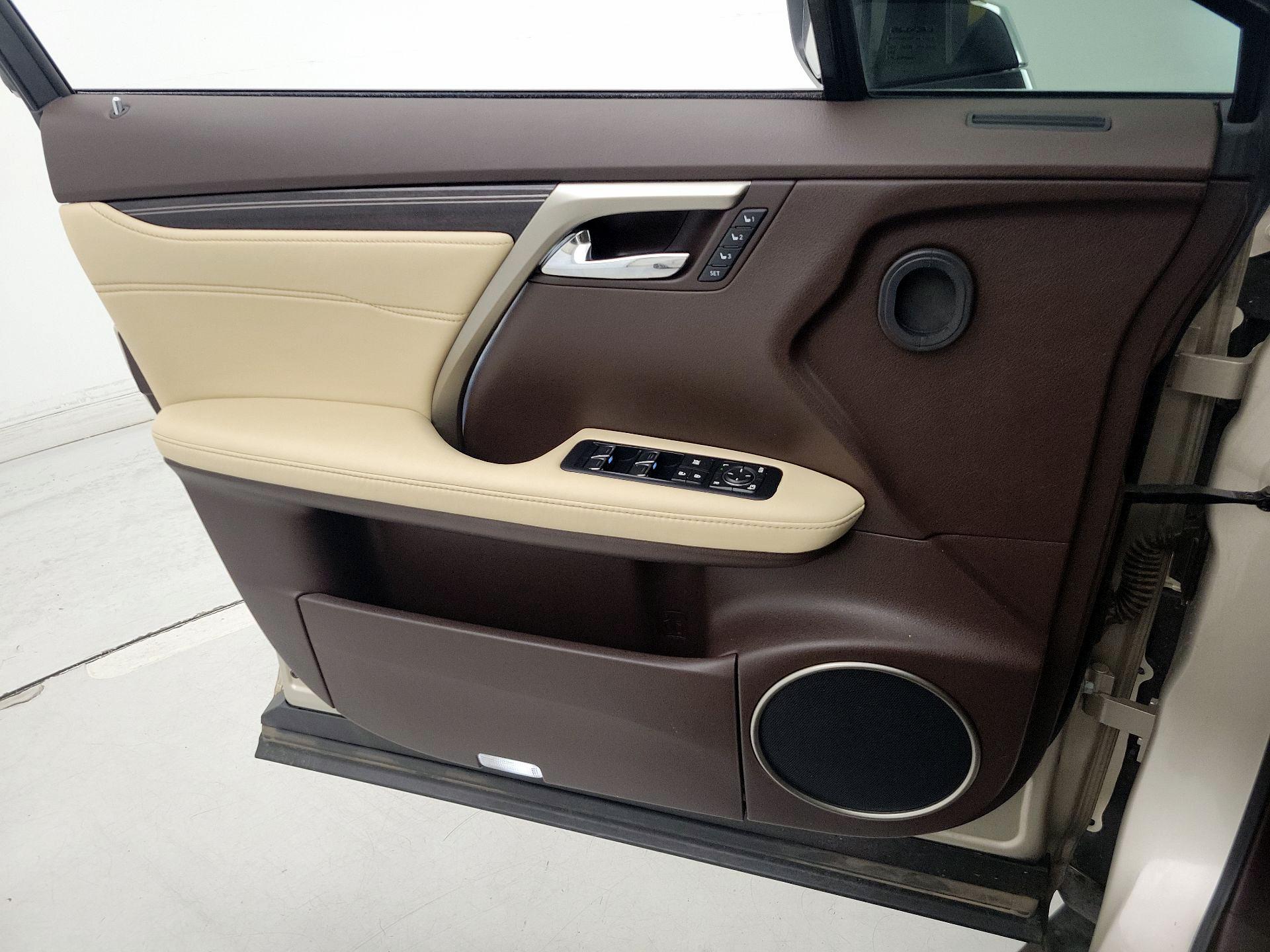 Thumbnail: 2016 Lexus RX - 12