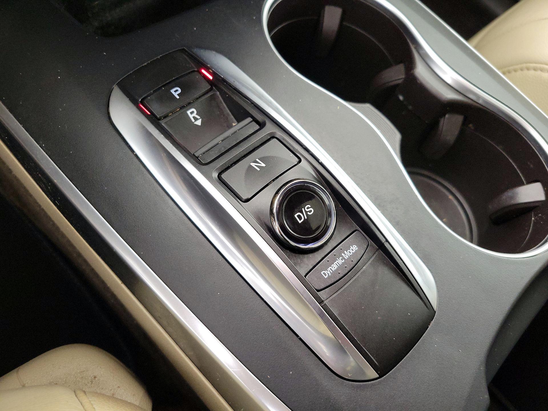Thumbnail: 2017 Acura MDX - 18