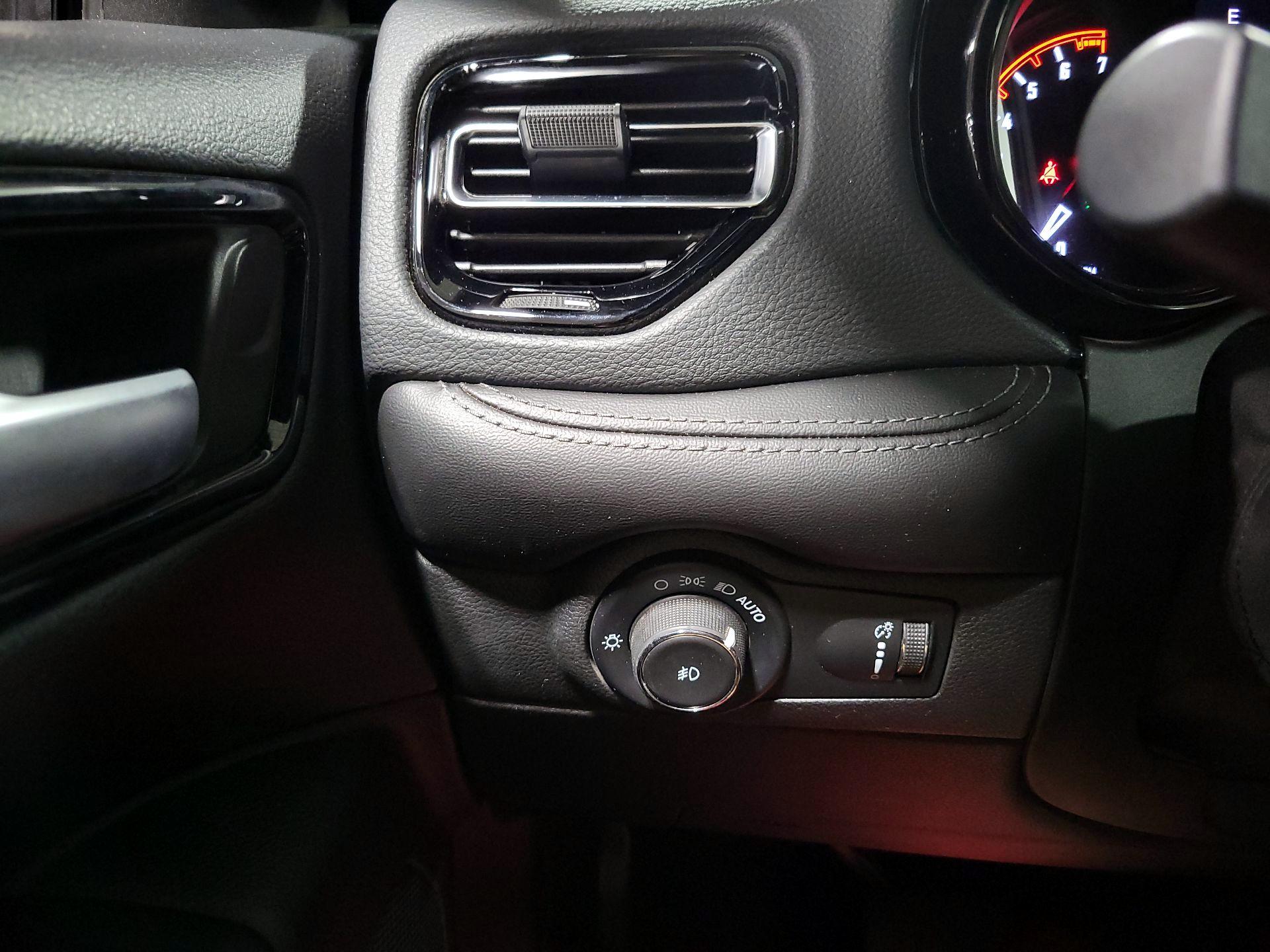 Thumbnail: 2022 Dodge Durango - 13