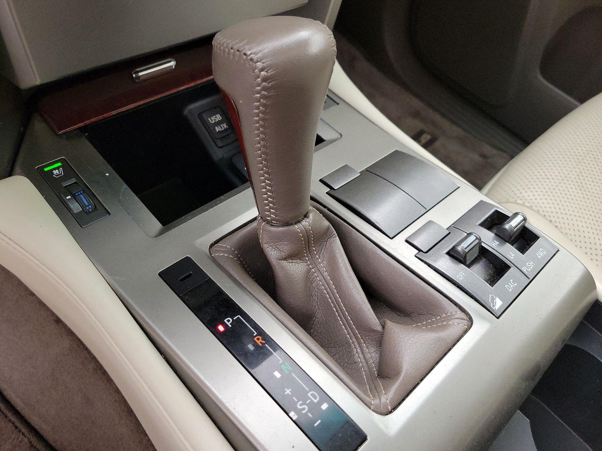 Thumbnail: 2013 Lexus GX - 18