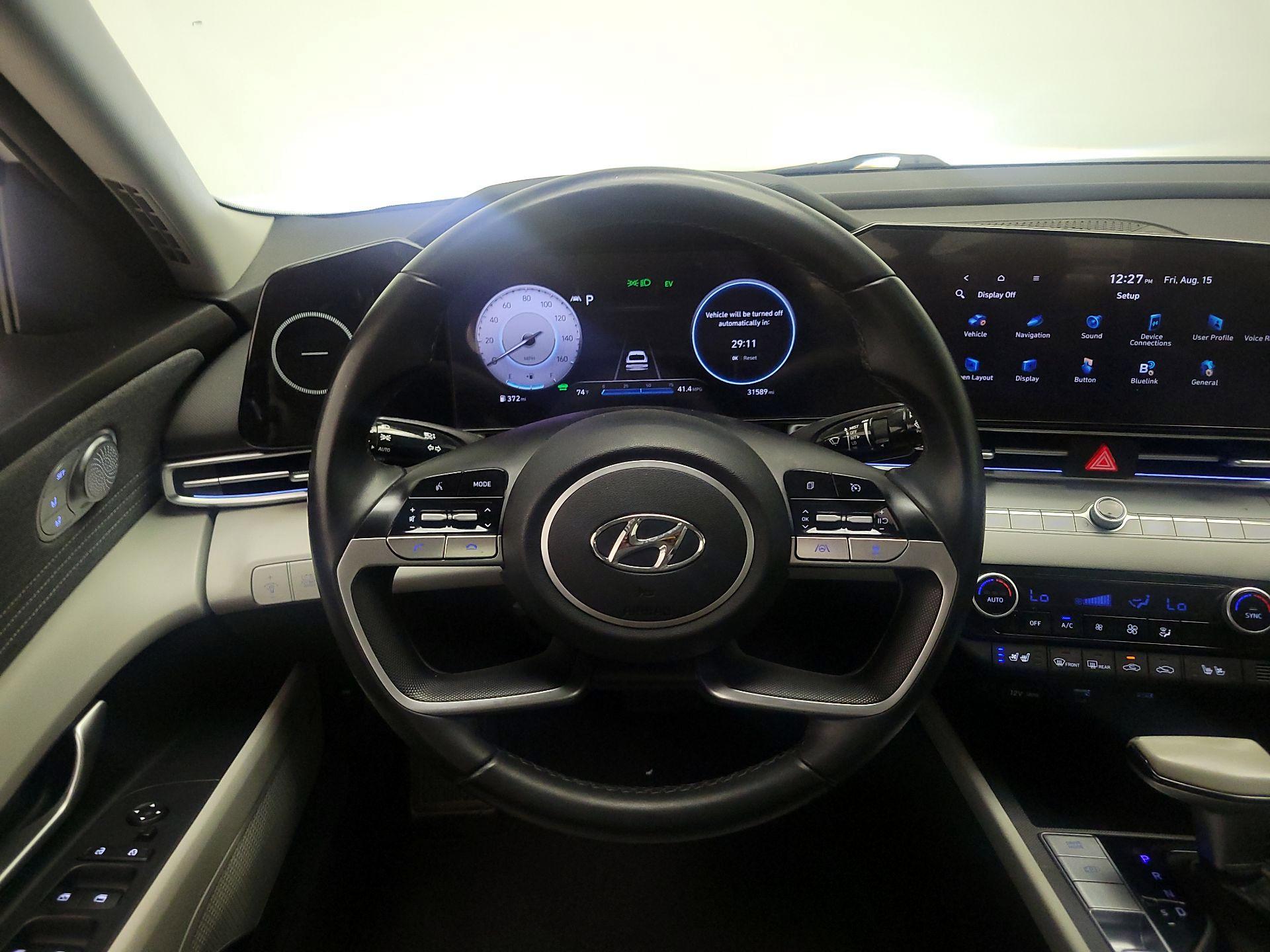 Thumbnail: 2023 Hyundai Elantra - 10
