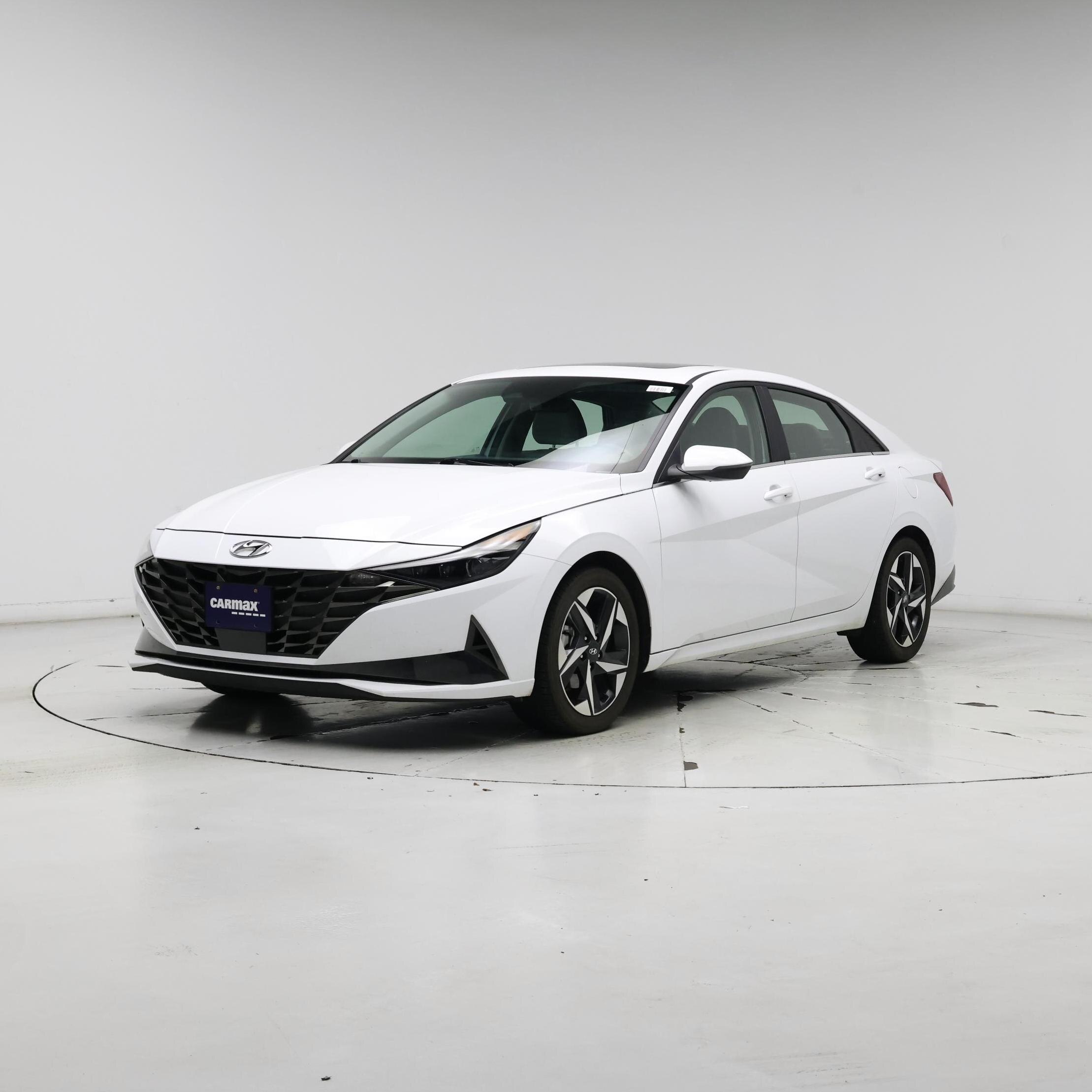 Thumbnail: 2023 Hyundai Elantra - 4