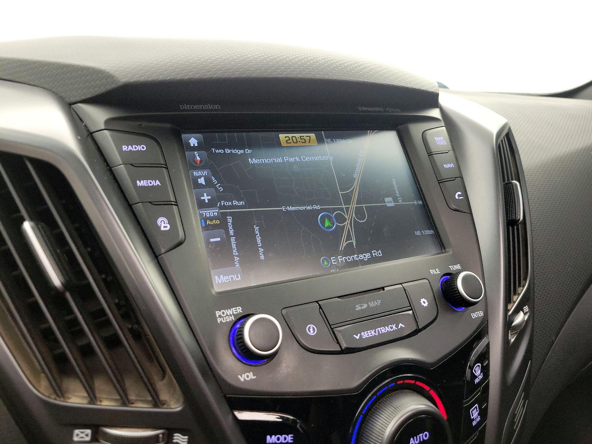 Thumbnail: 2016 Hyundai Veloster - 14