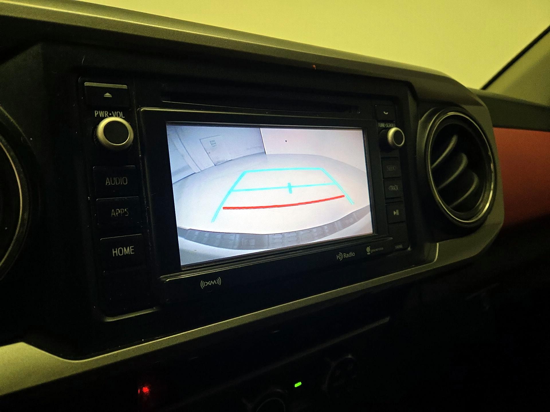 Thumbnail: 2016 Toyota Tacoma - 14