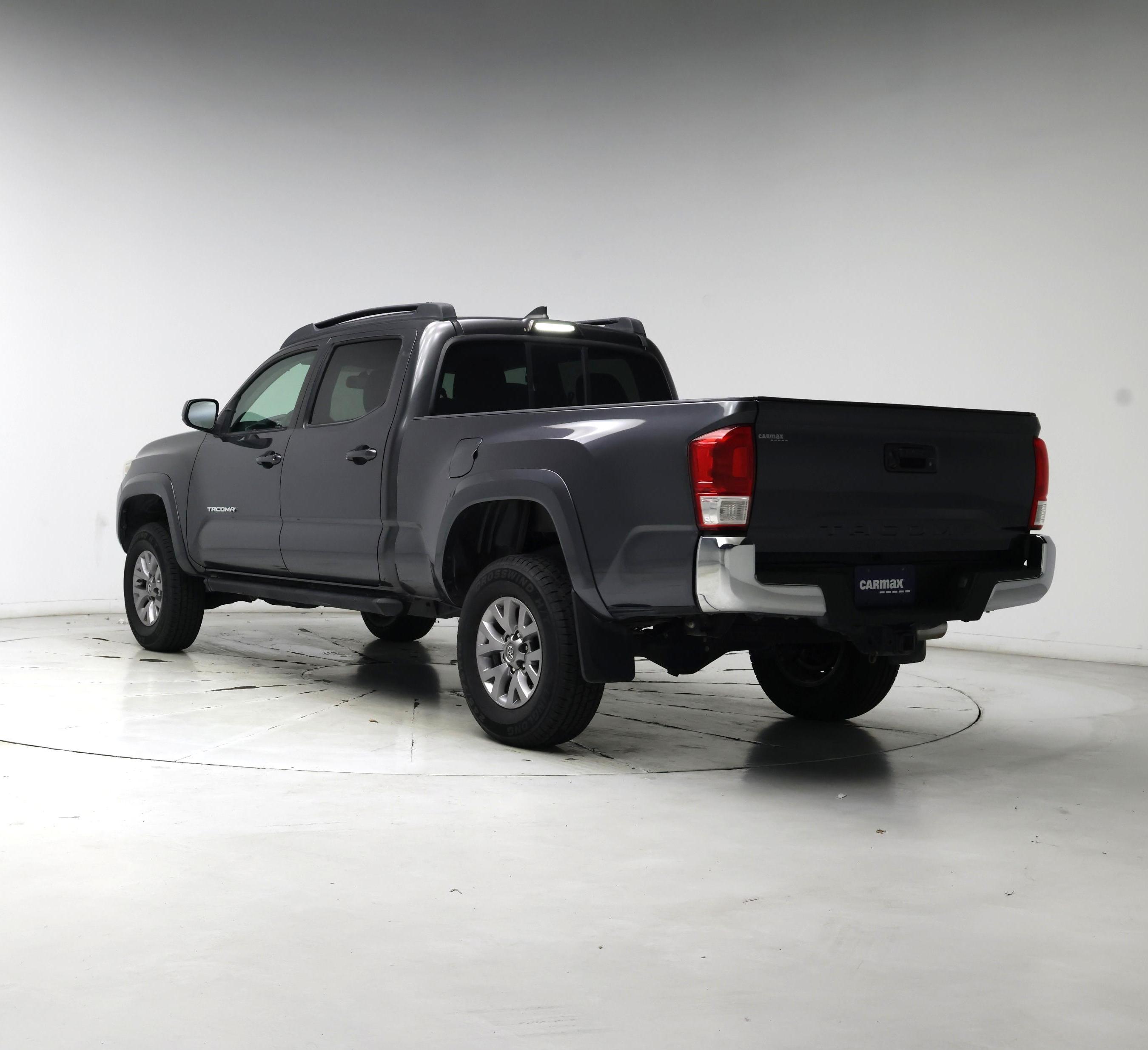 Thumbnail: 2016 Toyota Tacoma - 2