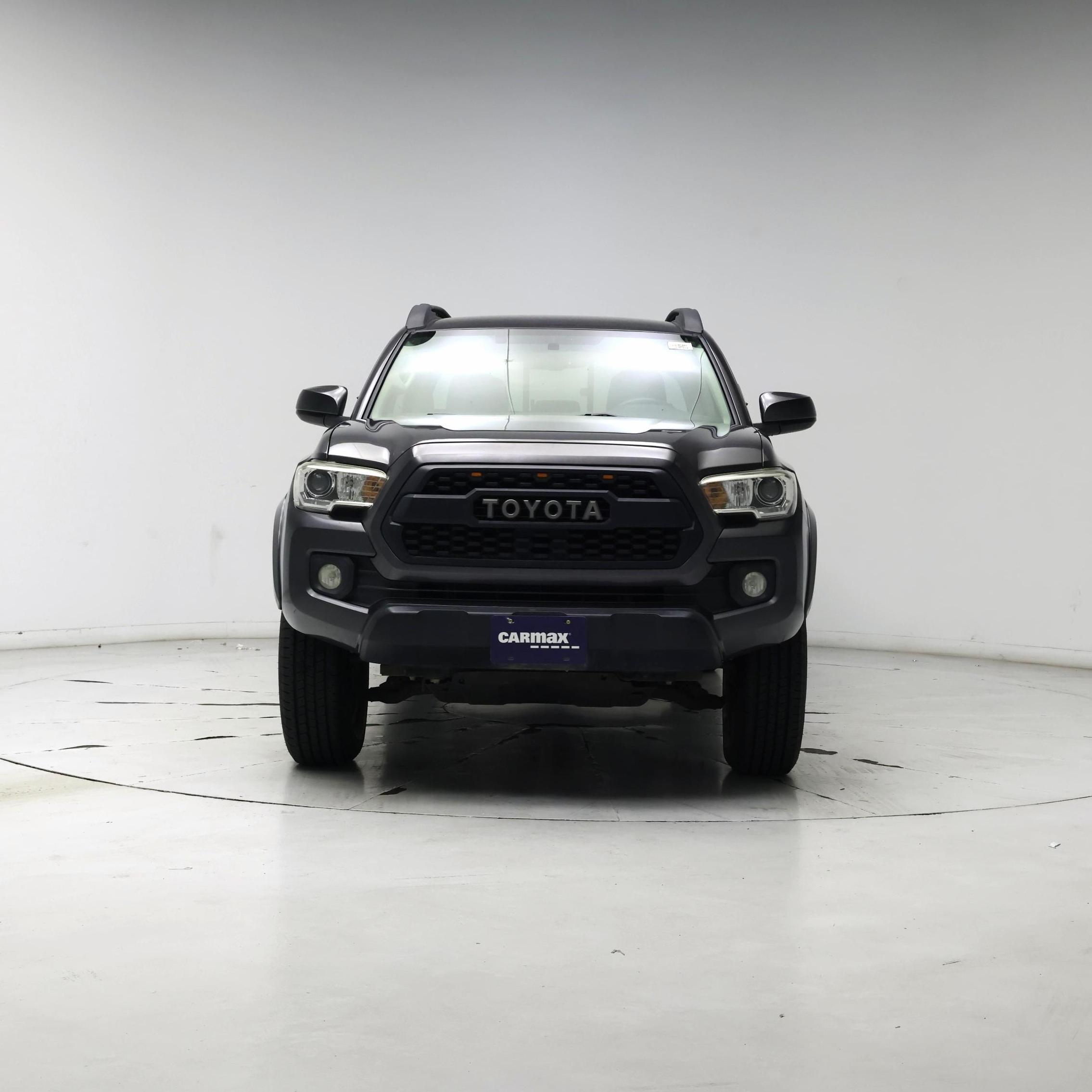 Thumbnail: 2016 Toyota Tacoma - 5