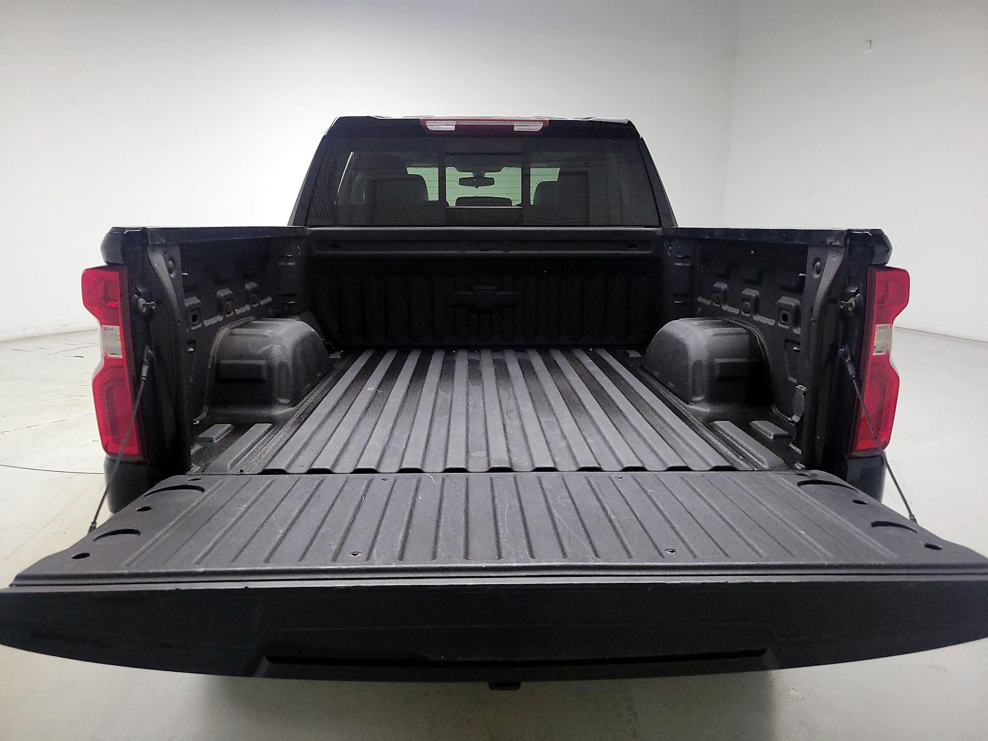 Thumbnail: 2020 Chevrolet Silverado 1500 - 19