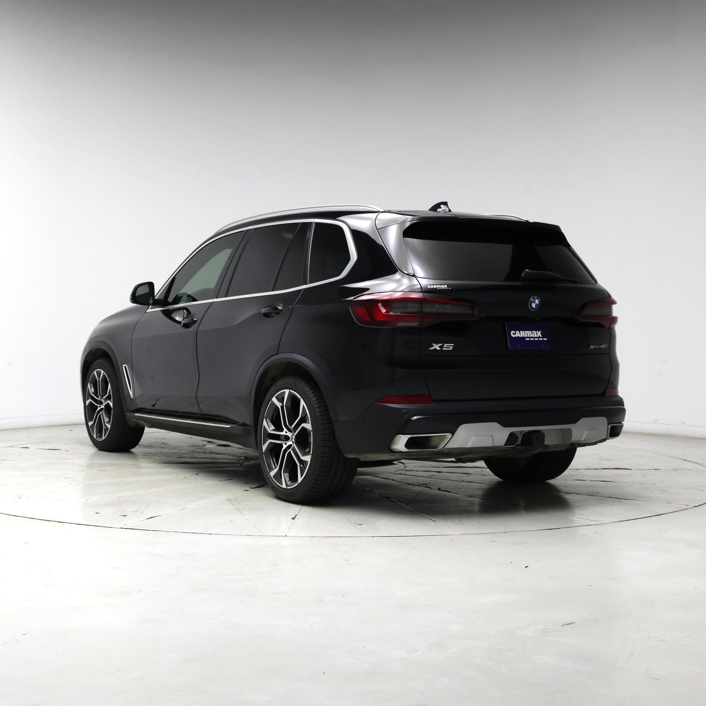 Thumbnail: 2023 BMW X5 - 2