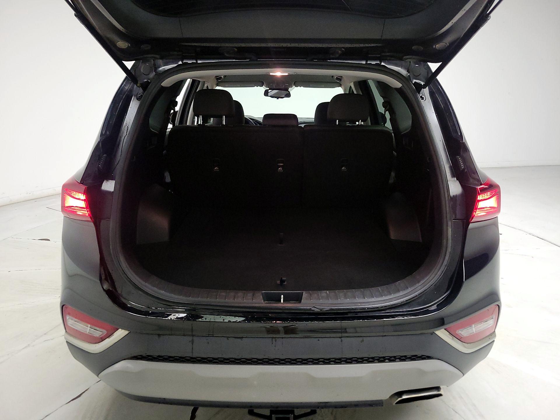 Thumbnail: 2019 Hyundai Santa Fe - 19
