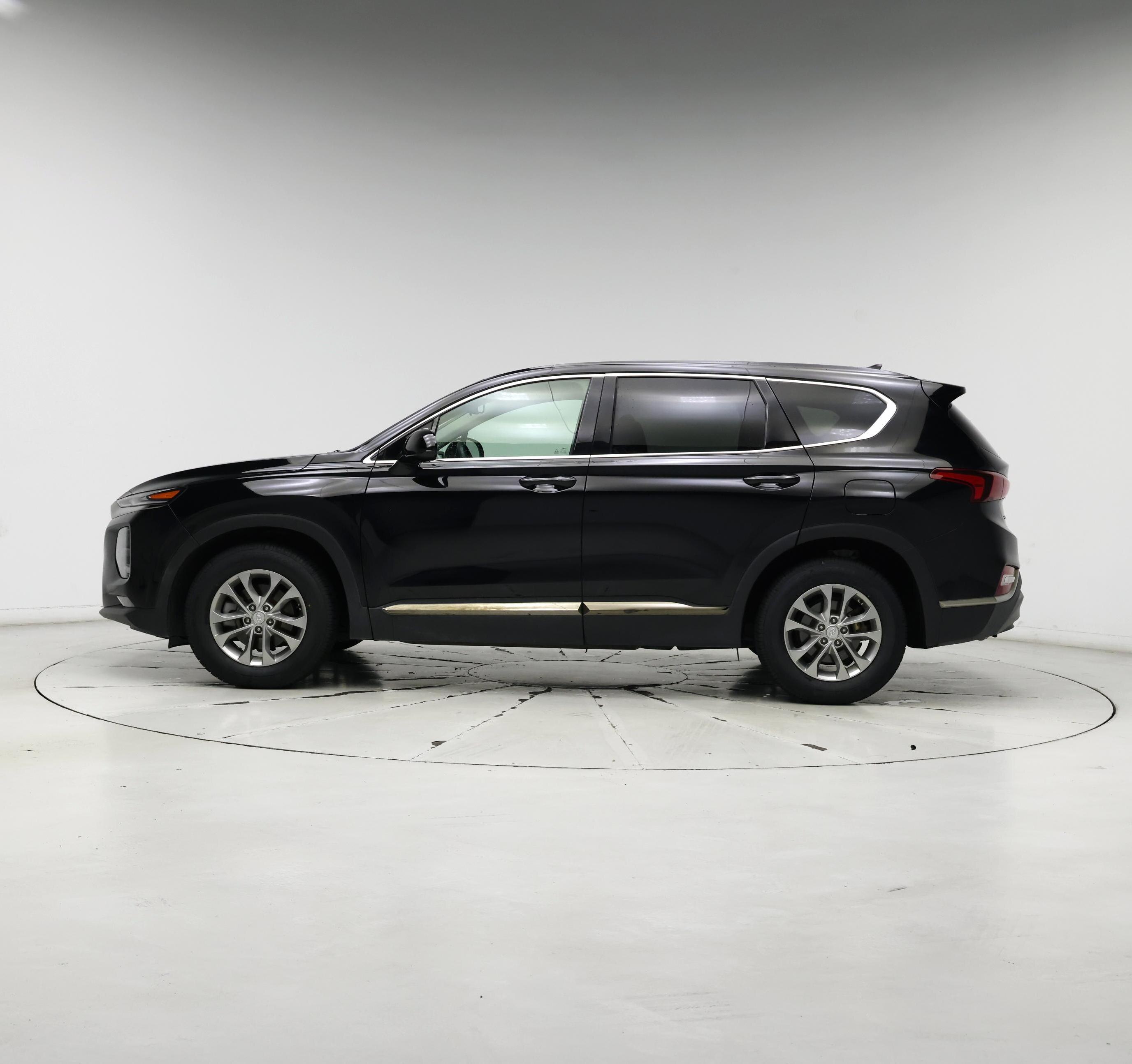 Thumbnail: 2019 Hyundai Santa Fe - 3